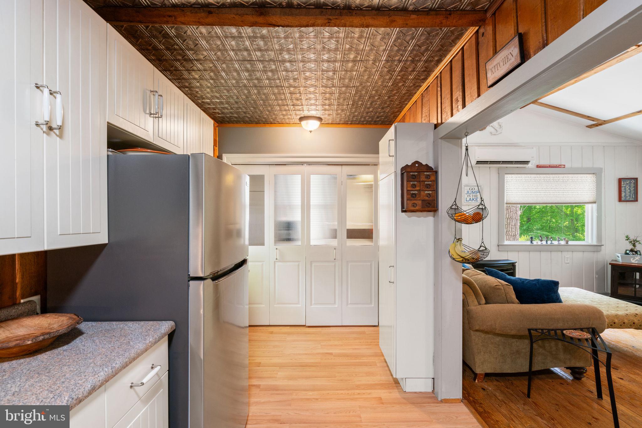 LAKE JACKSON HILLS - Residential