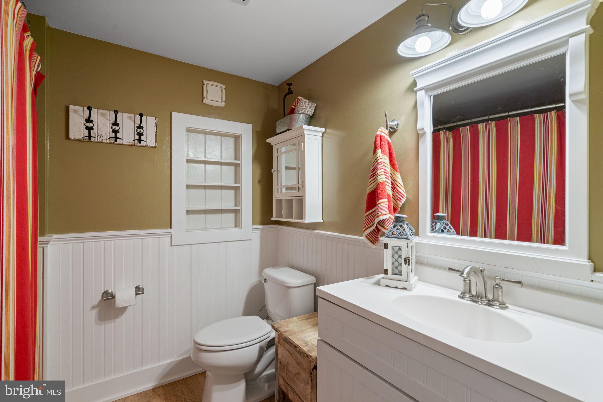 LAKE JACKSON HILLS - Residential