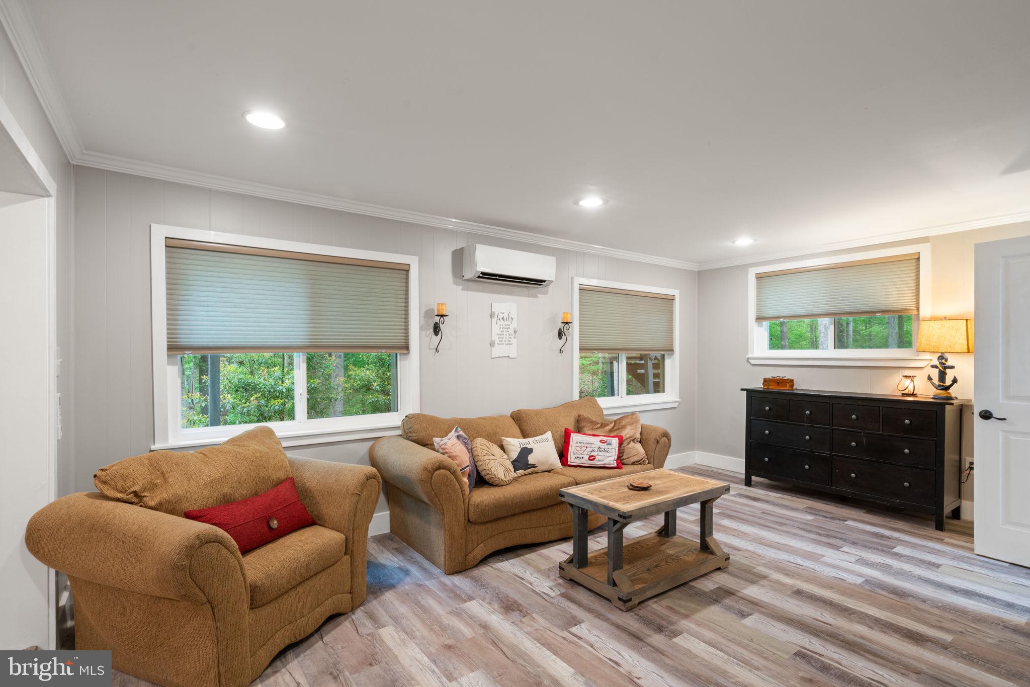 LAKE JACKSON HILLS - Residential