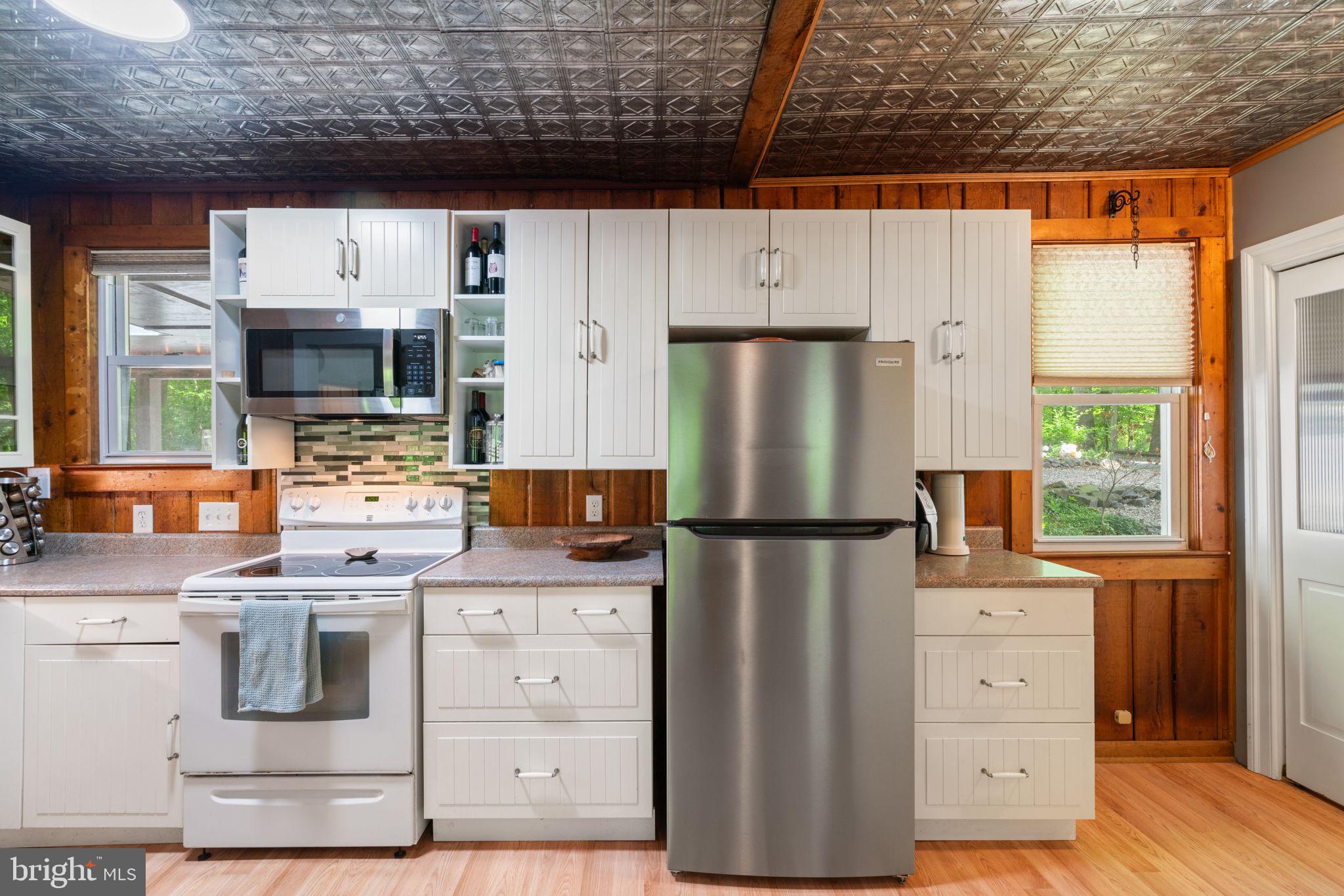 LAKE JACKSON HILLS - Residential