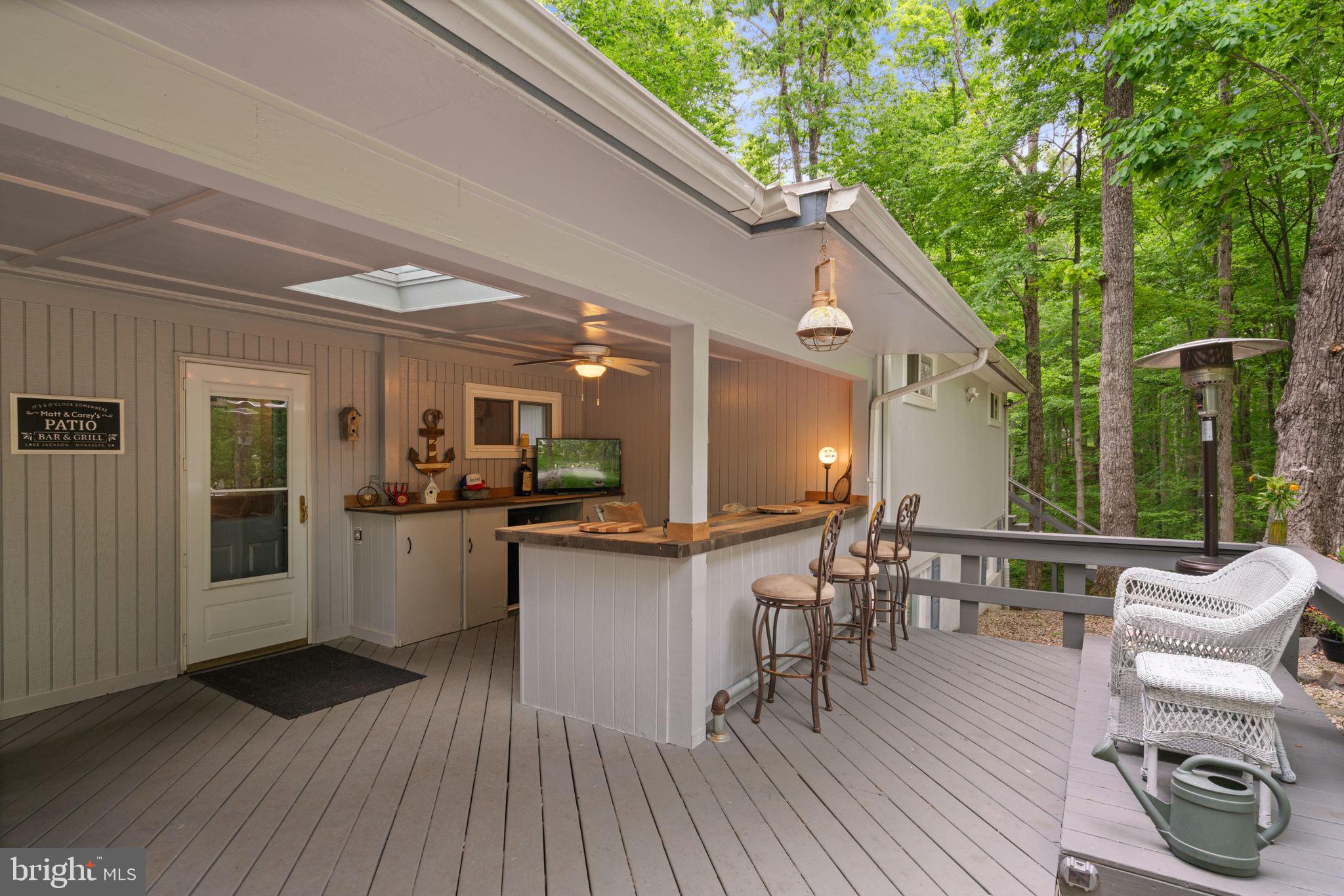 LAKE JACKSON HILLS - Residential