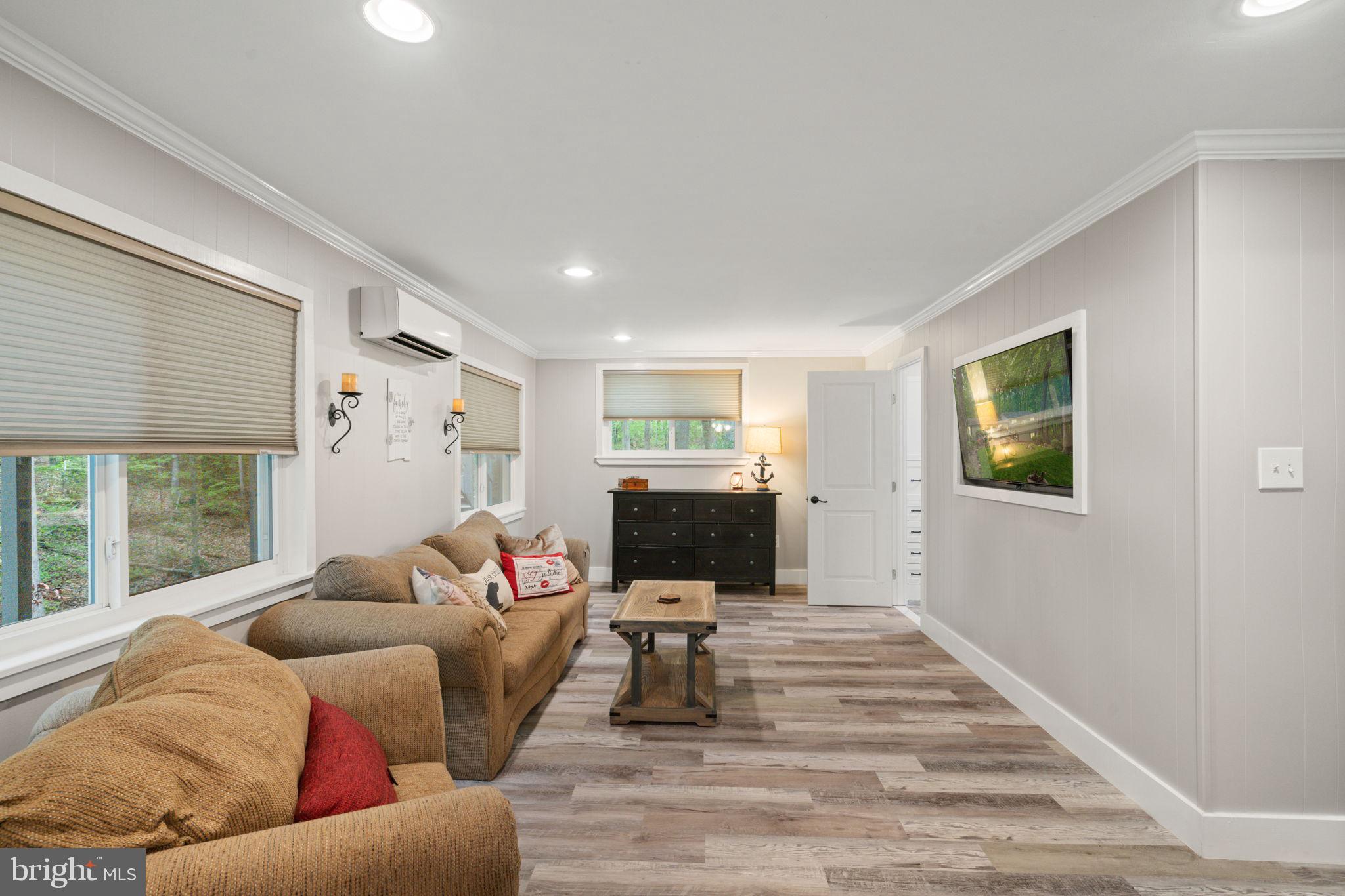 LAKE JACKSON HILLS - Residential