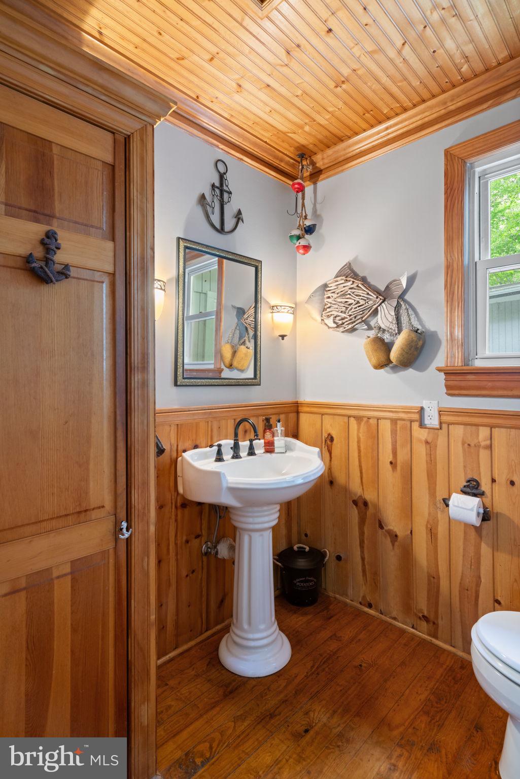 LAKE JACKSON HILLS - Residential