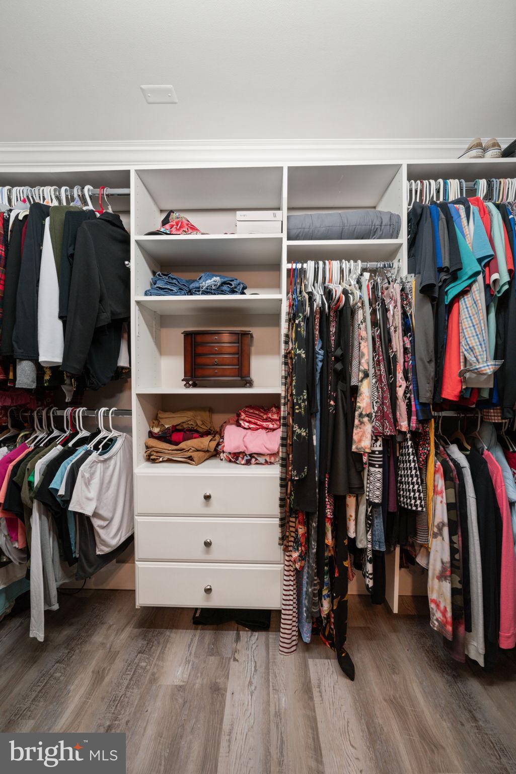 LAKE JACKSON HILLS - Residential