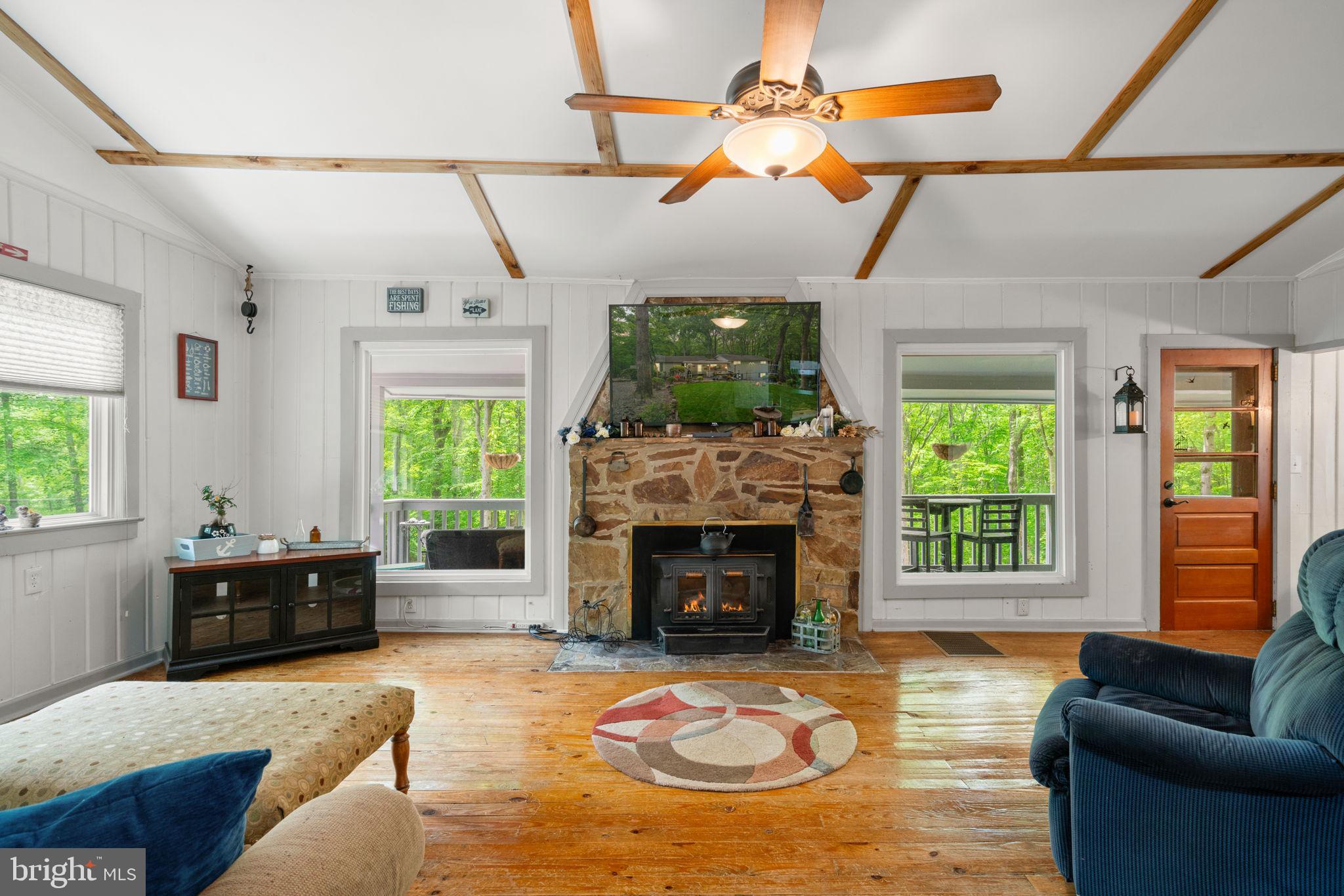 LAKE JACKSON HILLS - Residential