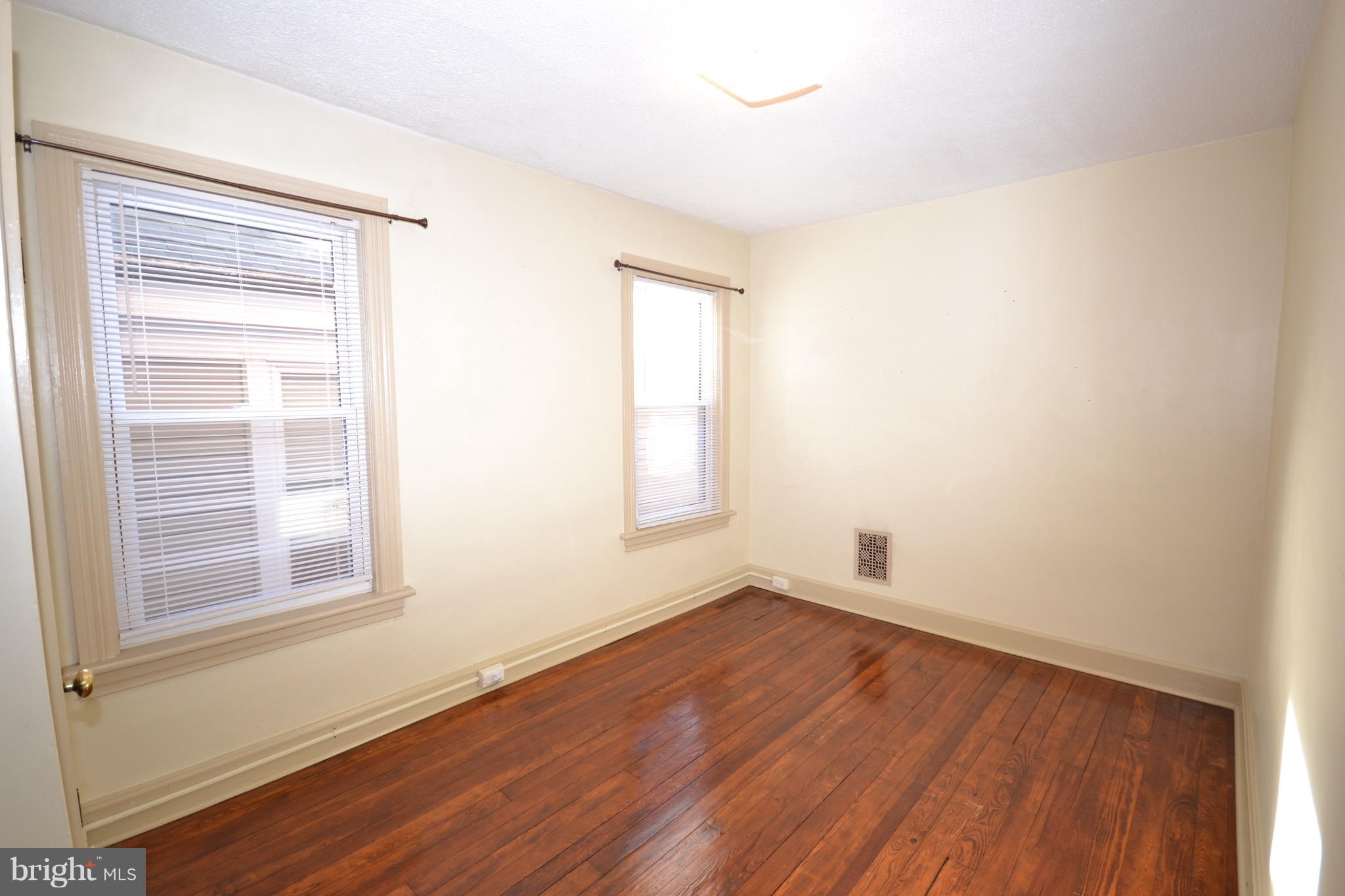 HAGERSTOWN - Residential