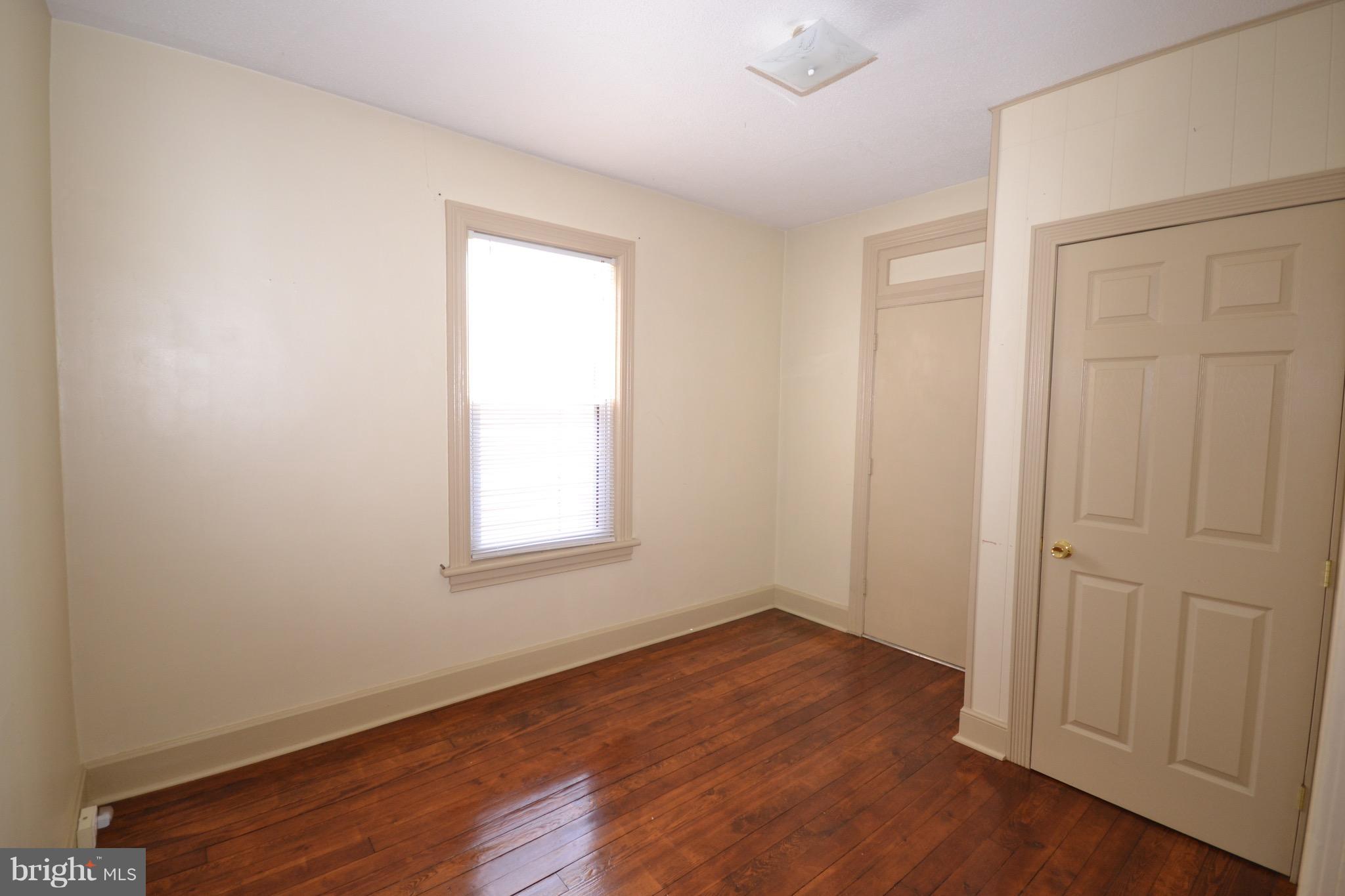 HAGERSTOWN - Residential