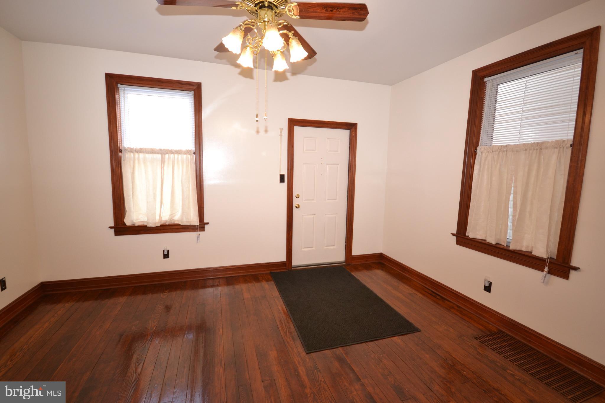 HAGERSTOWN - Residential