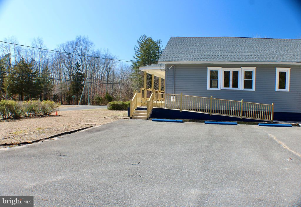 listing image 92