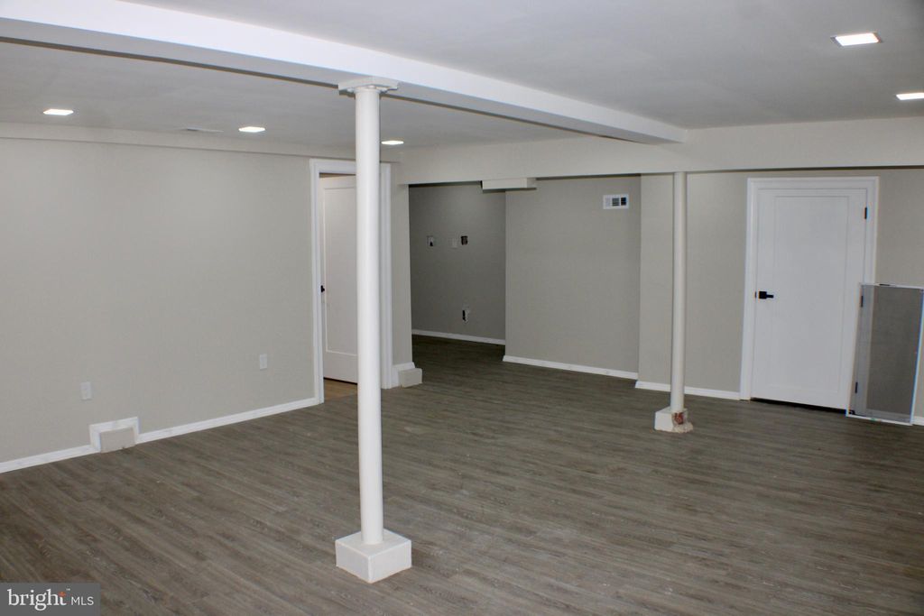 listing image 74