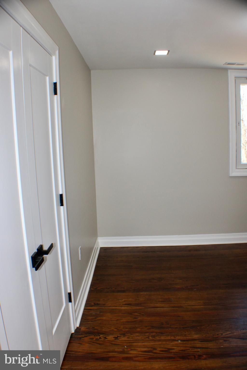 listing image 53