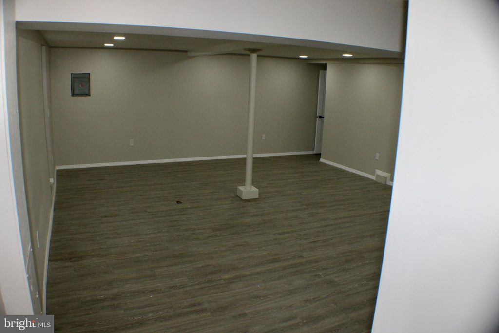 listing image 72