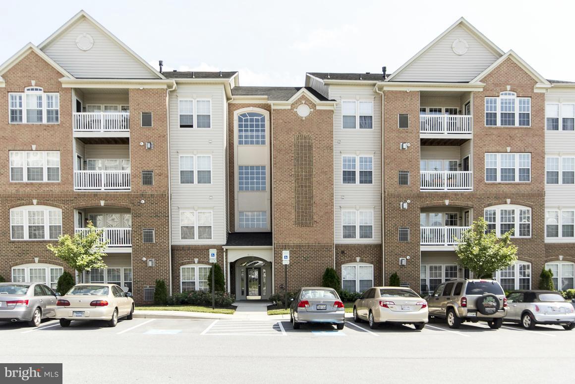 HEARTHSTONE AT VILLAGE CREST CONDOMINIUMS - Residential