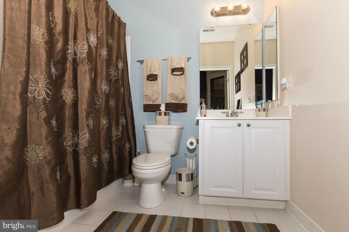 HEARTHSTONE AT VILLAGE CREST CONDOMINIUMS - Residential