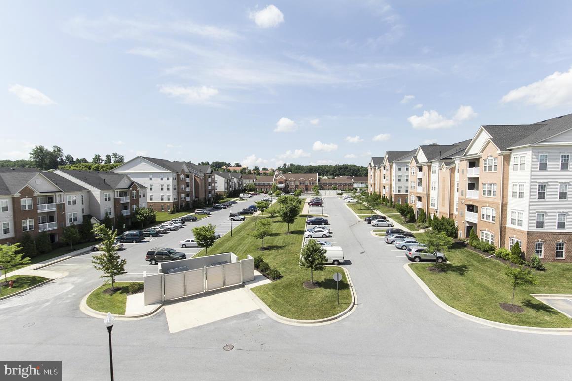 HEARTHSTONE AT VILLAGE CREST CONDOMINIUMS - Residential