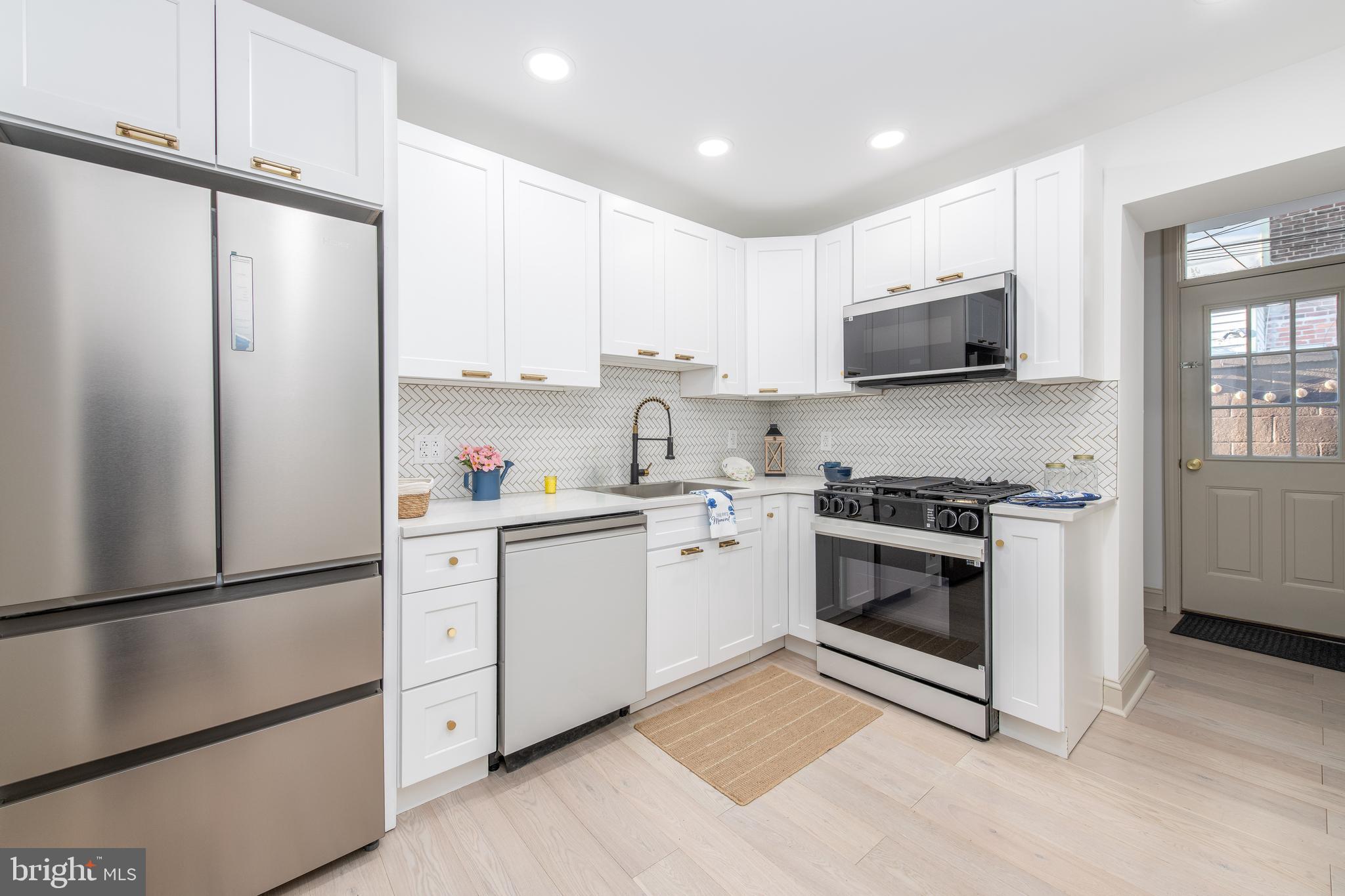 LOWER MOYAMENSING - Residential