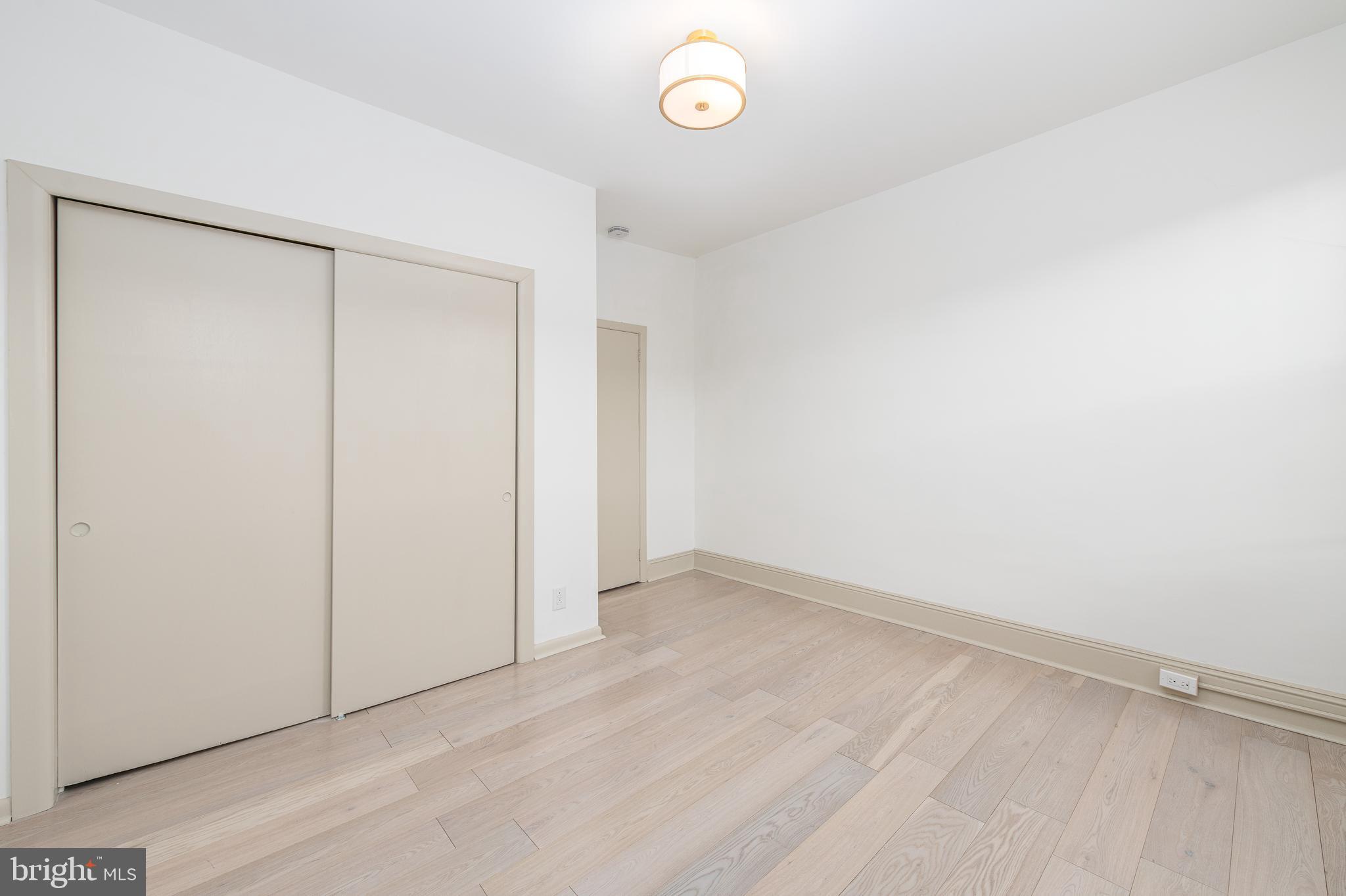 LOWER MOYAMENSING - Residential