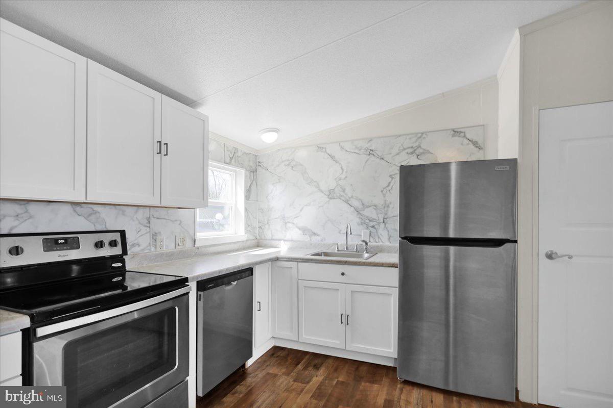 PLEASANT HILLS TR - Residential