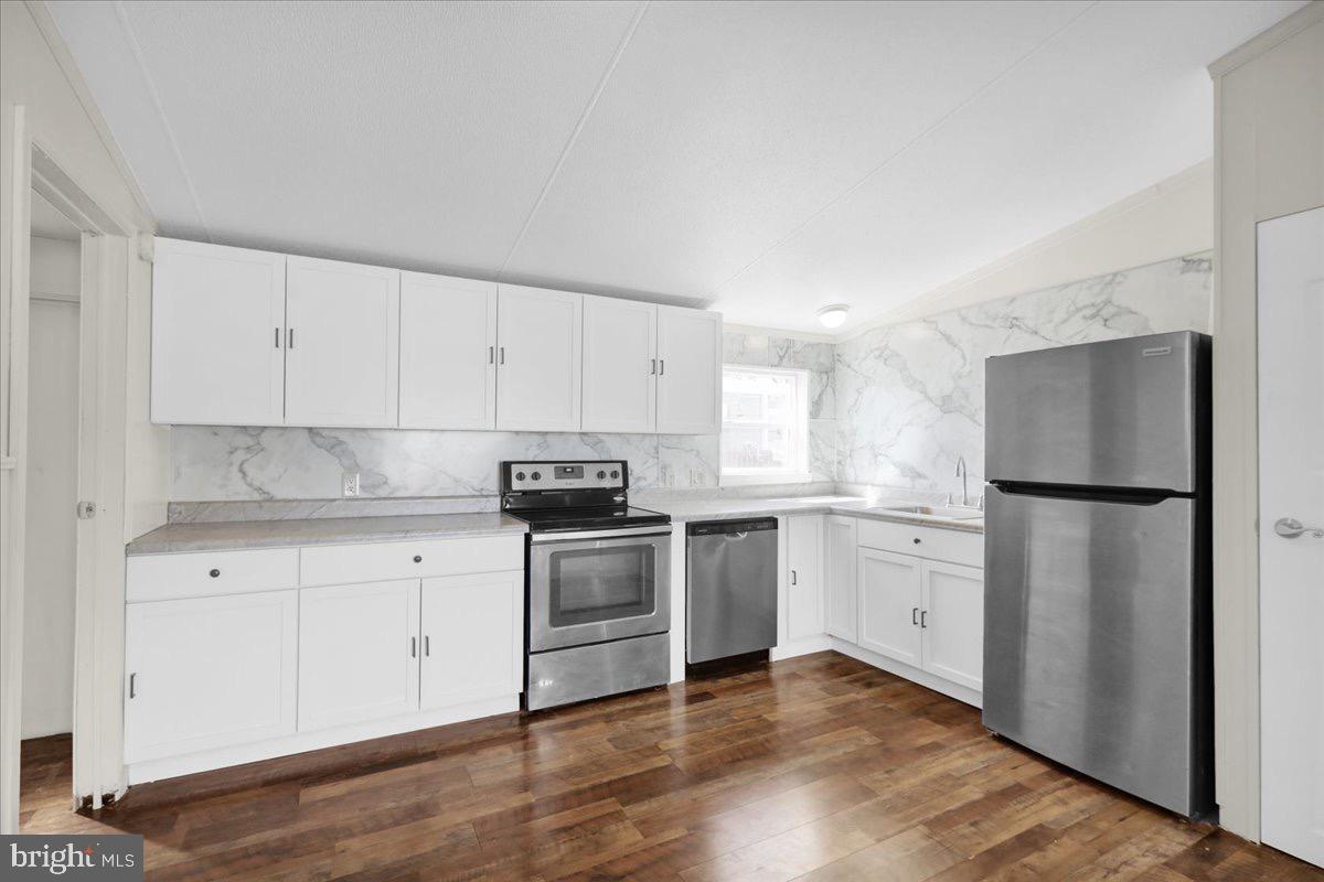 PLEASANT HILLS TR - Residential