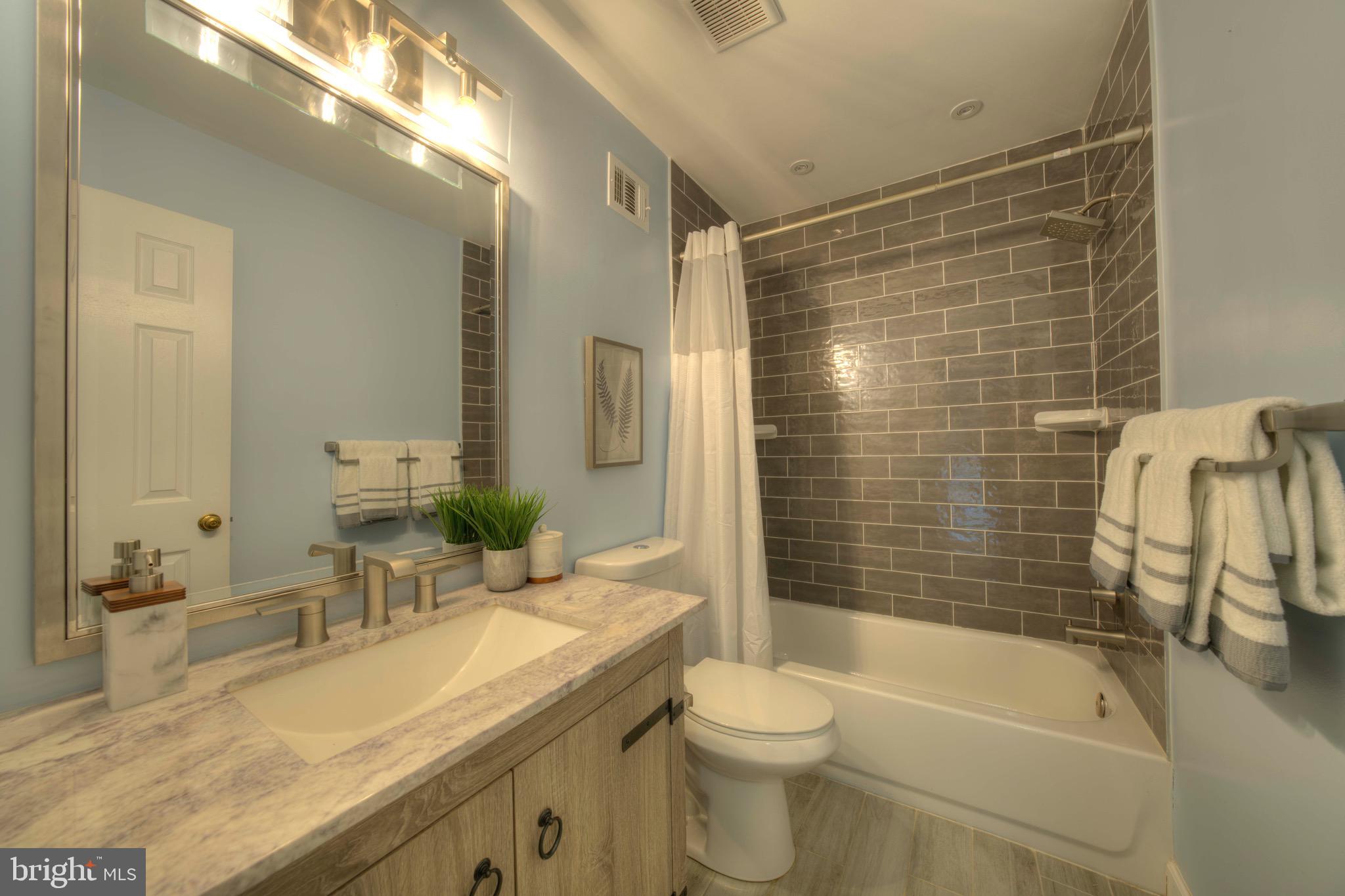 RIDGEWOOD - Residential