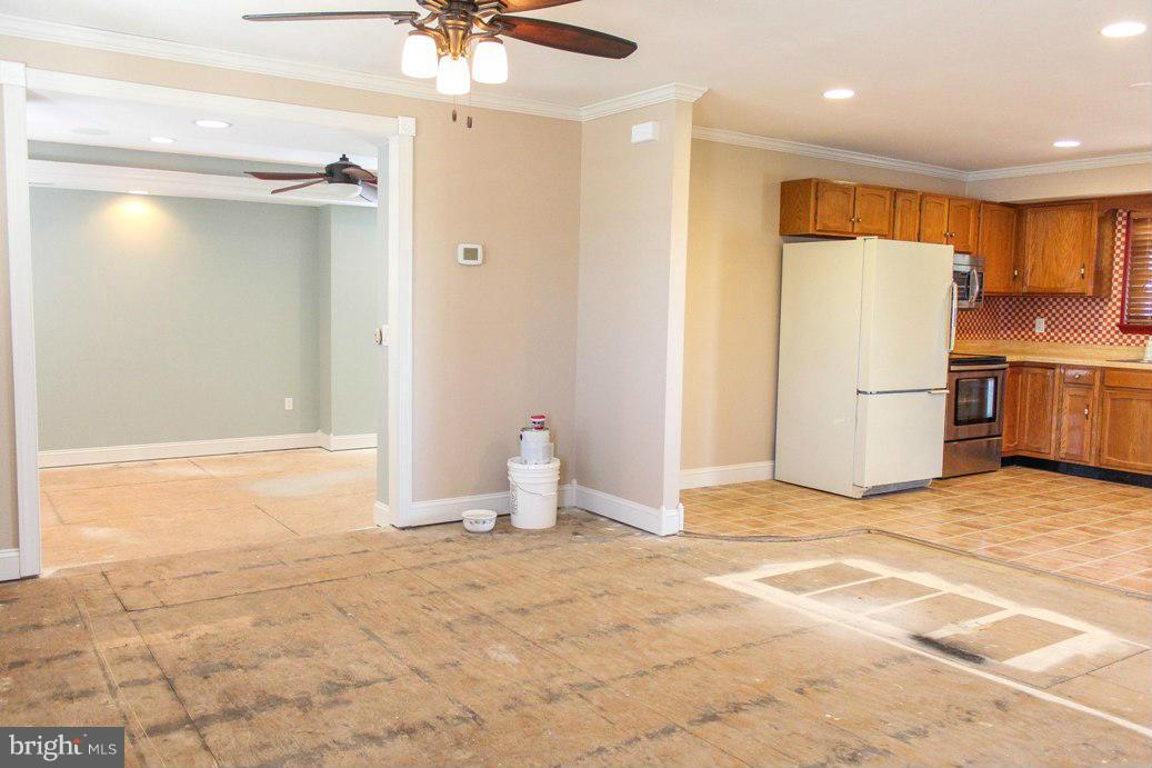 ELDON GROVE - Residential Lease