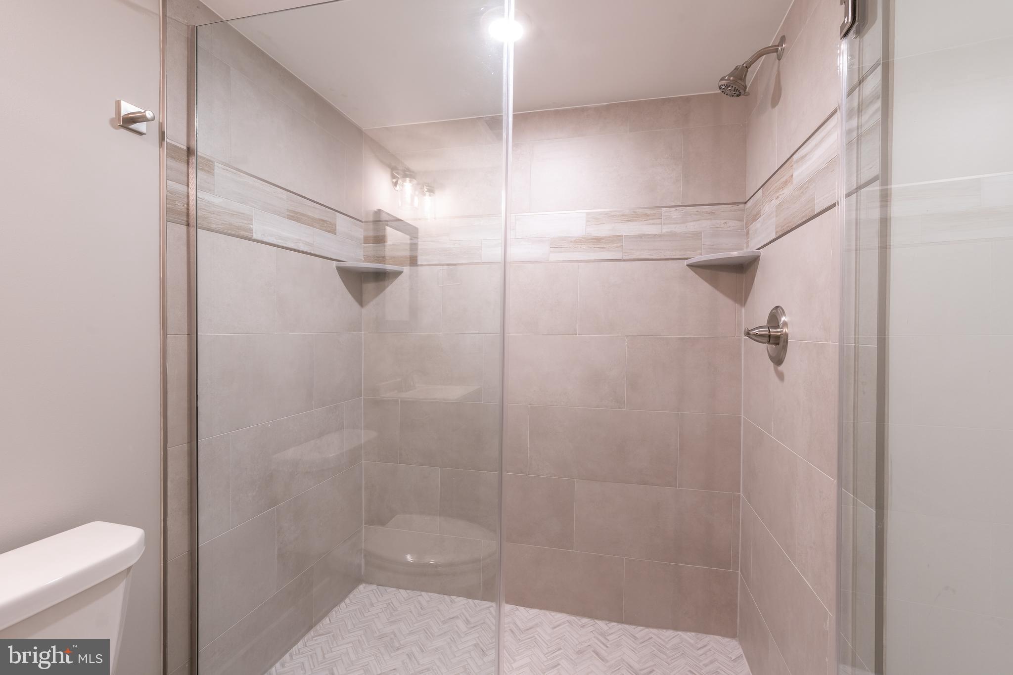 TEMPLE UNIVERSITY - Residential Lease