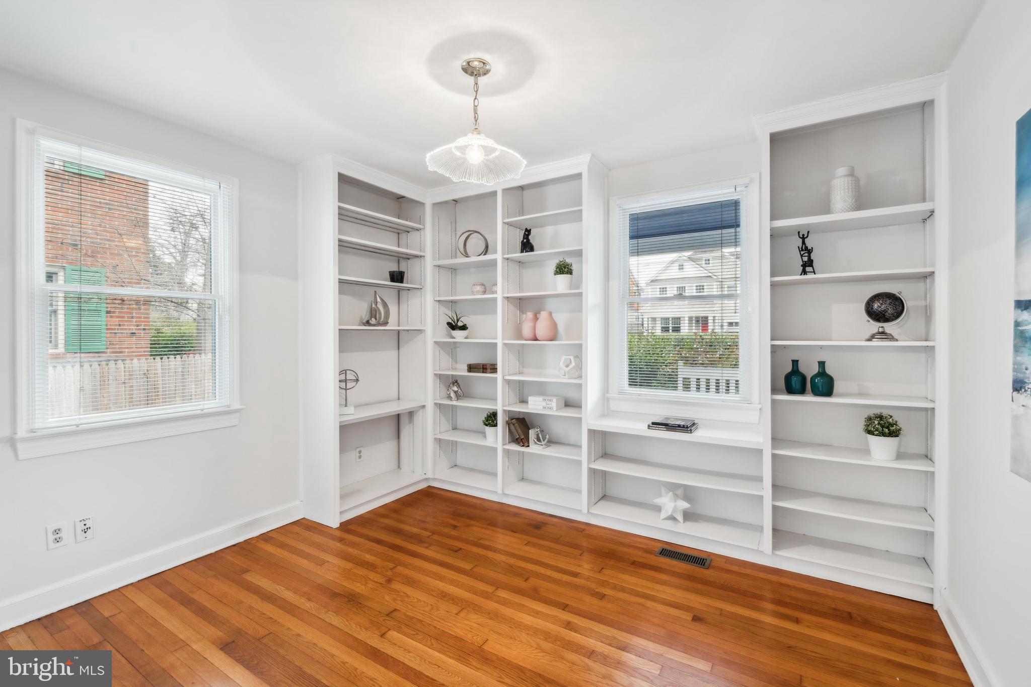 GLEN COVE - Residential