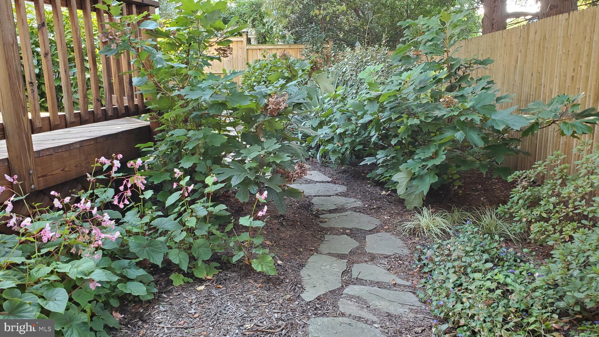 GLEN COVE - Residential