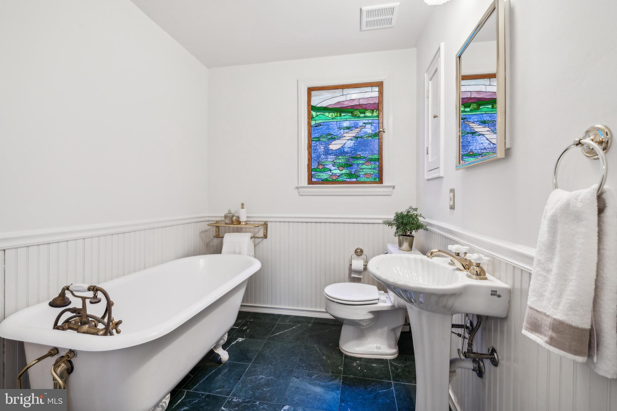 GLEN COVE - Residential