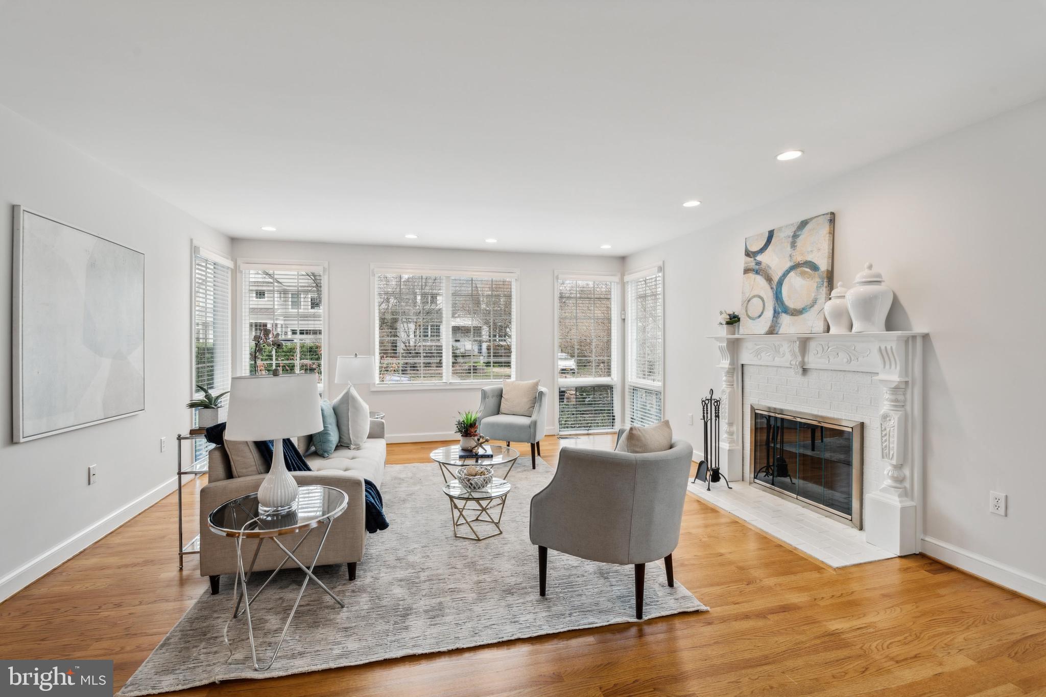 GLEN COVE - Residential