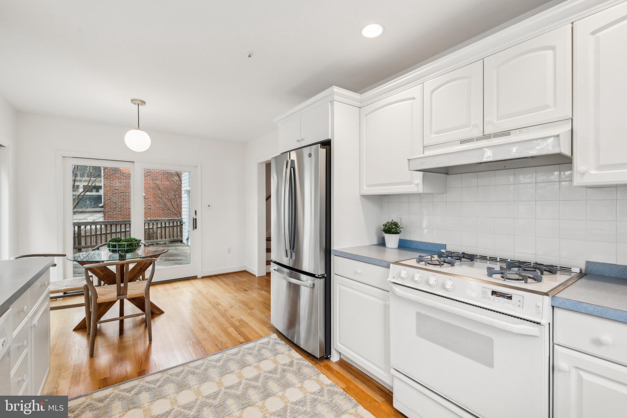 GLEN COVE - Residential