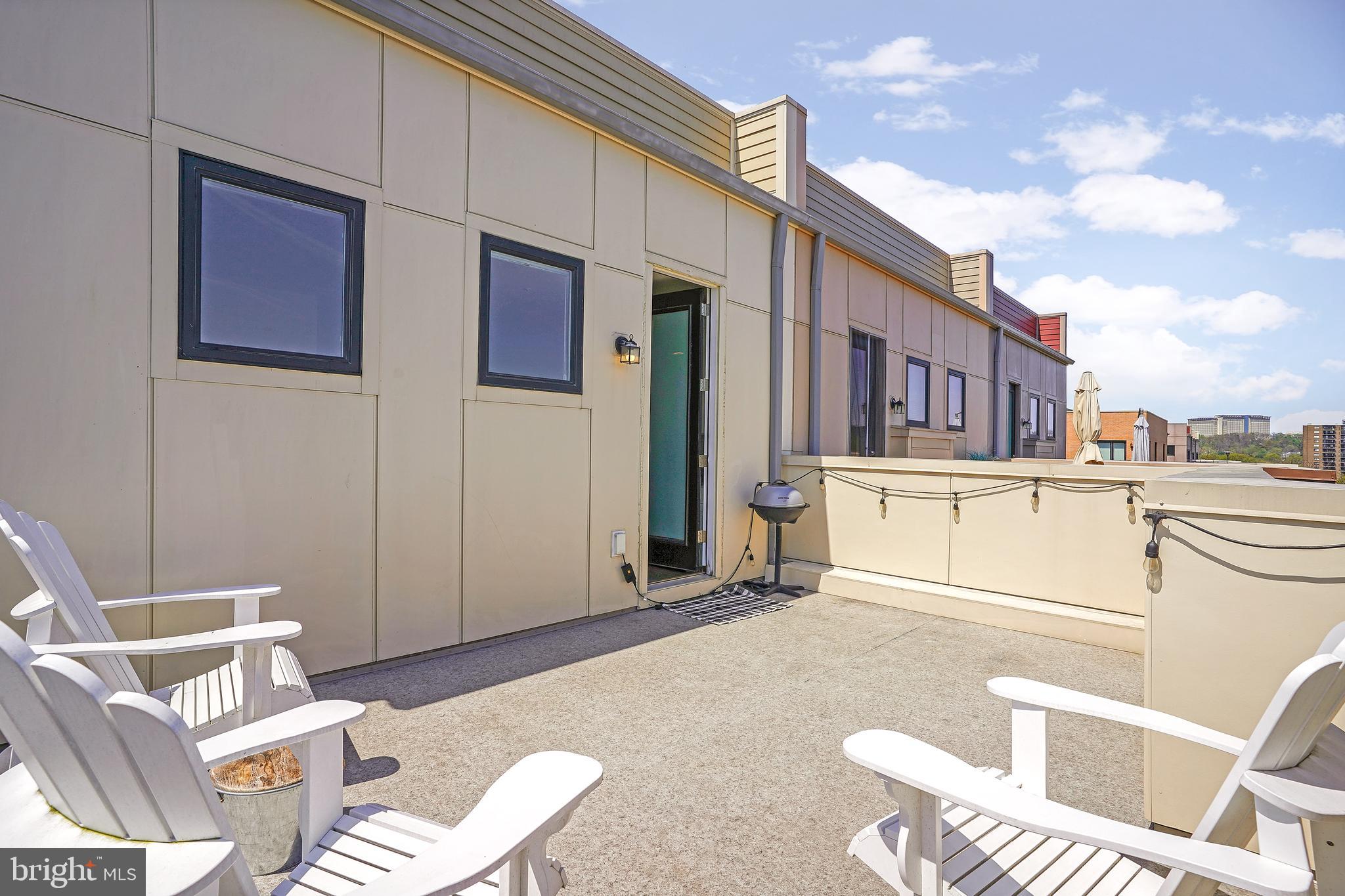 CAMBRIA SQUARE - Residential