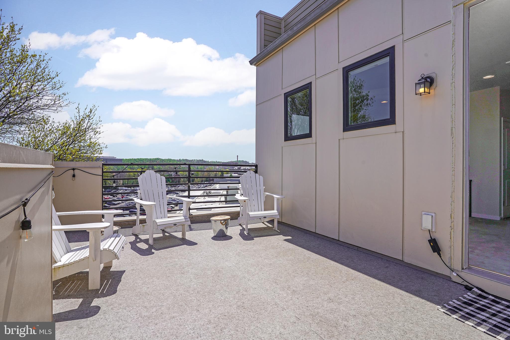 CAMBRIA SQUARE - Residential