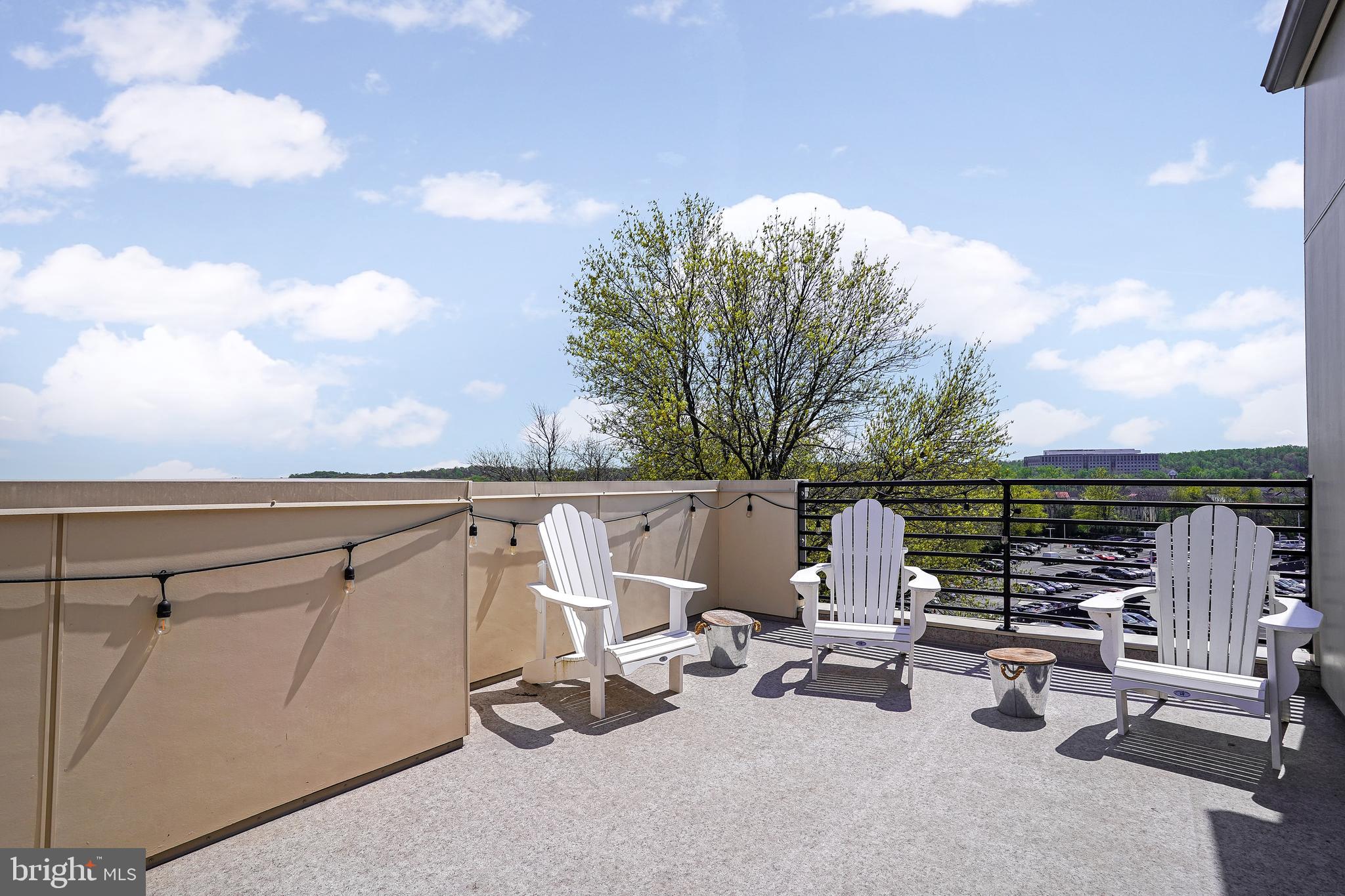 CAMBRIA SQUARE - Residential