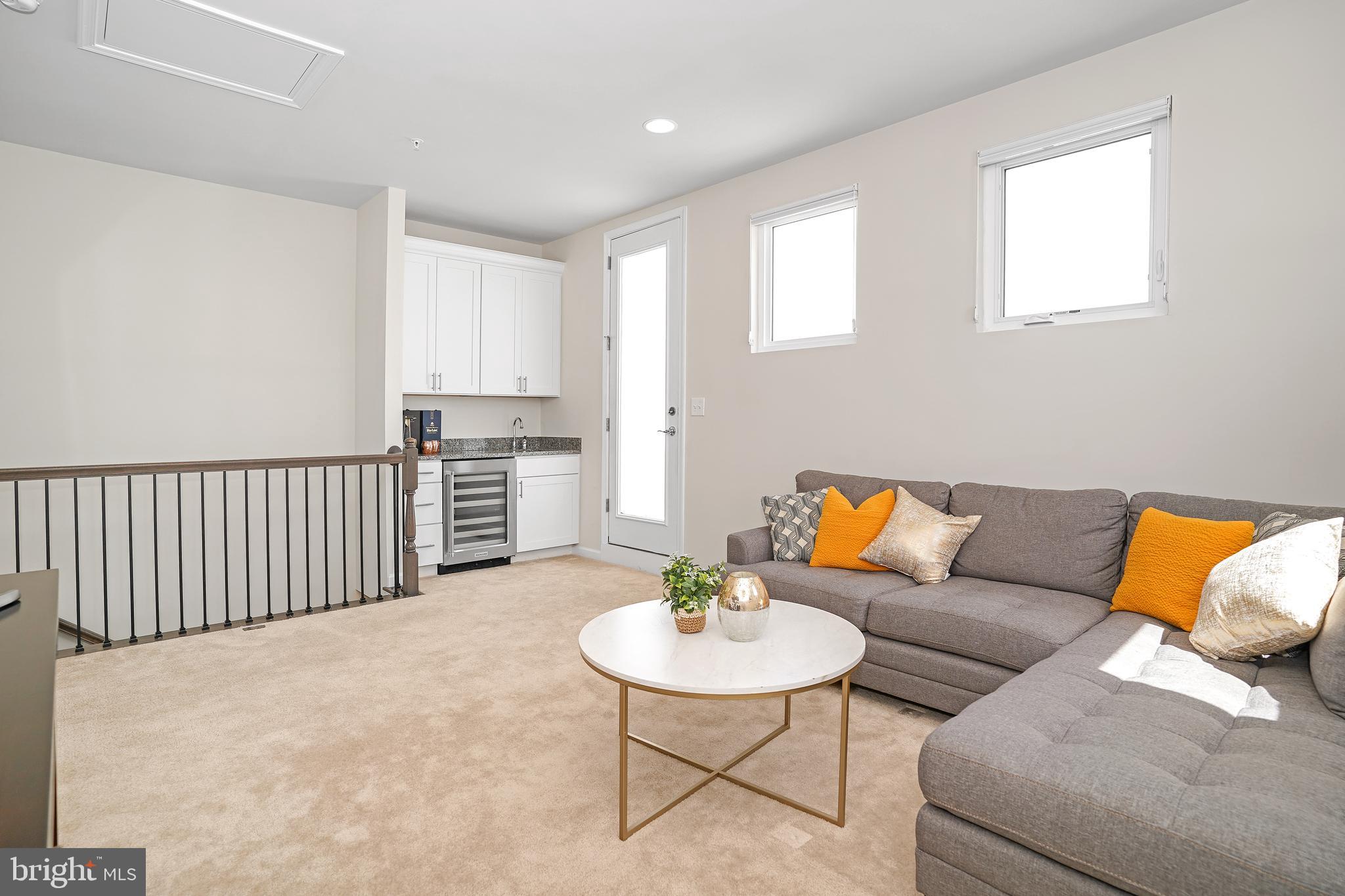 CAMBRIA SQUARE - Residential