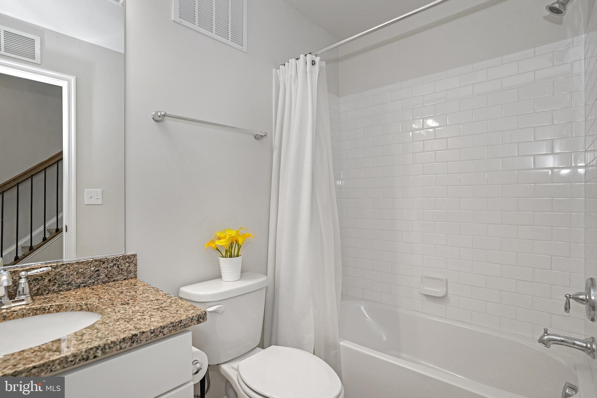 CAMBRIA SQUARE - Residential