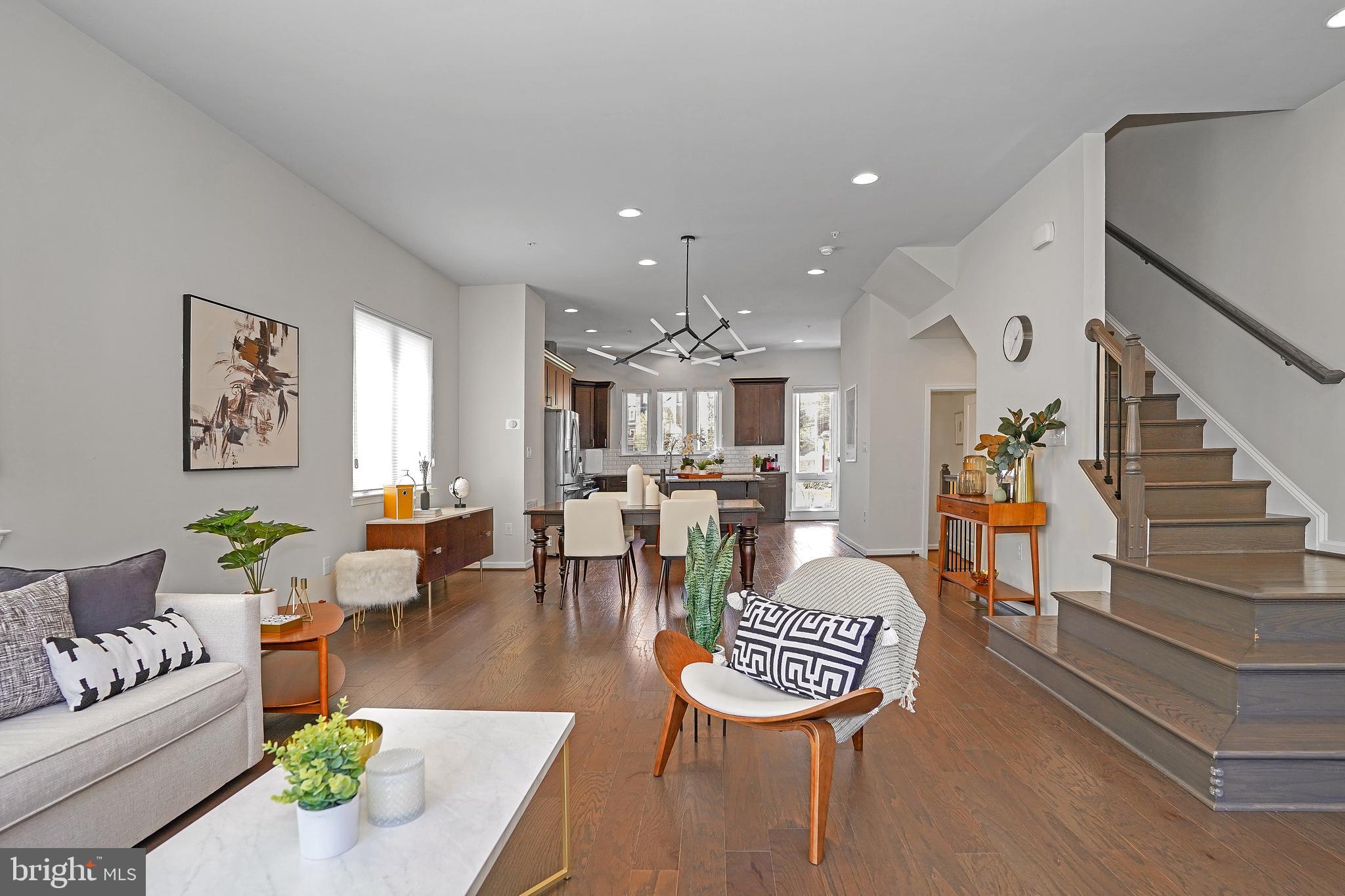 CAMBRIA SQUARE - Residential