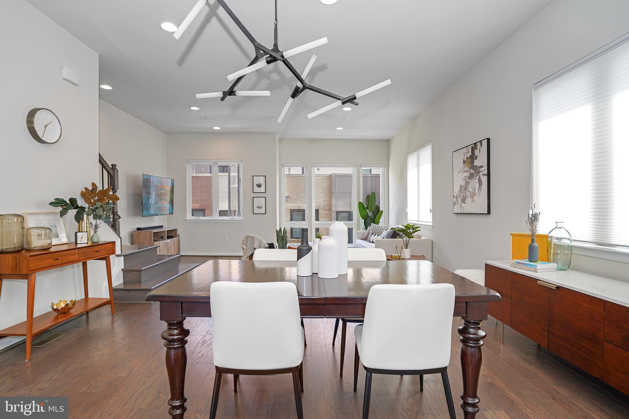 CAMBRIA SQUARE - Residential