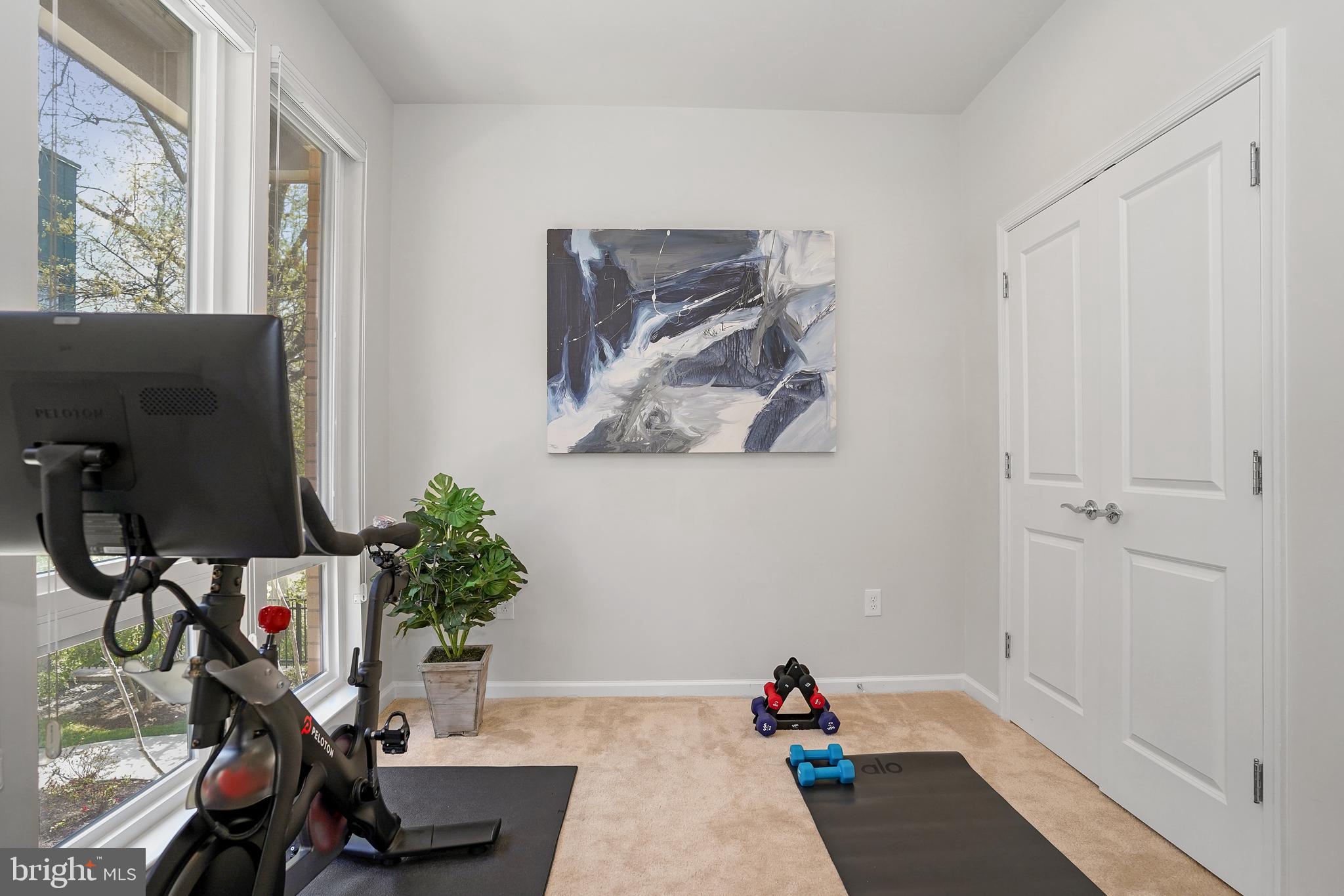 CAMBRIA SQUARE - Residential