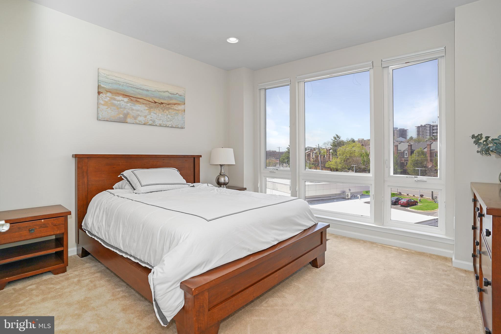 CAMBRIA SQUARE - Residential