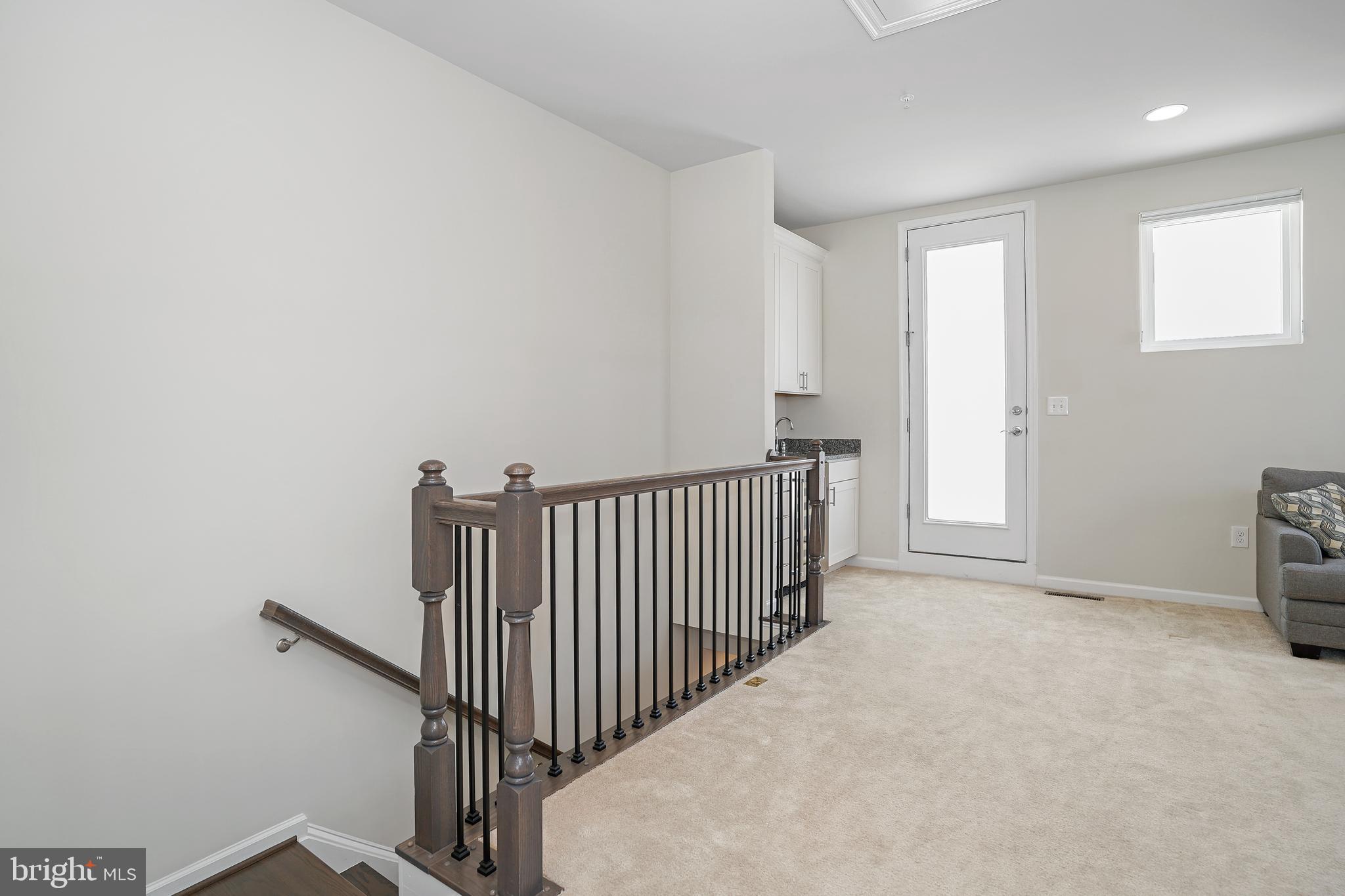 CAMBRIA SQUARE - Residential