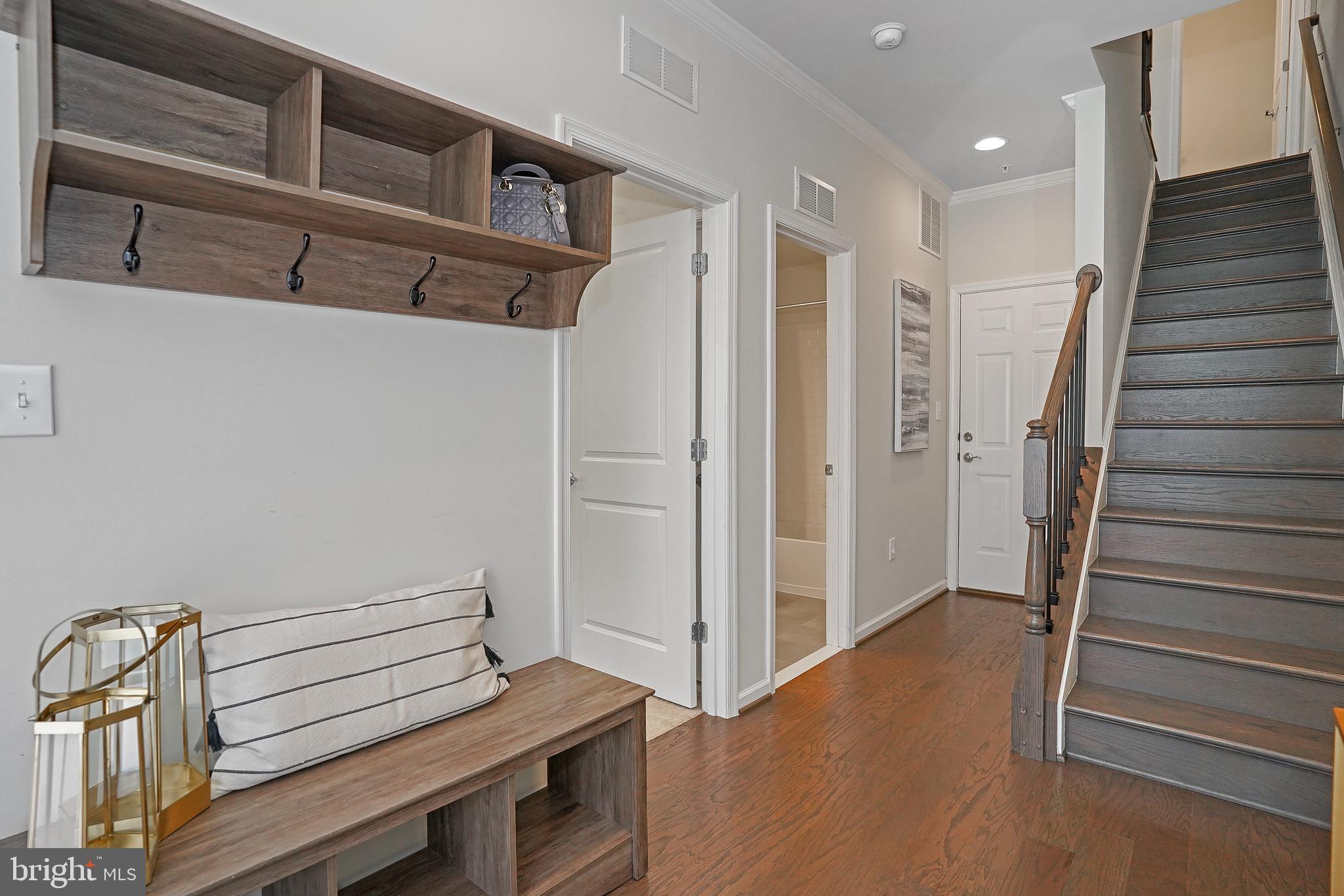 CAMBRIA SQUARE - Residential