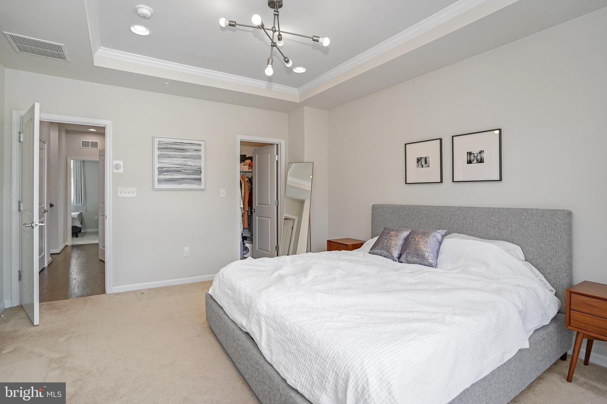 CAMBRIA SQUARE - Residential