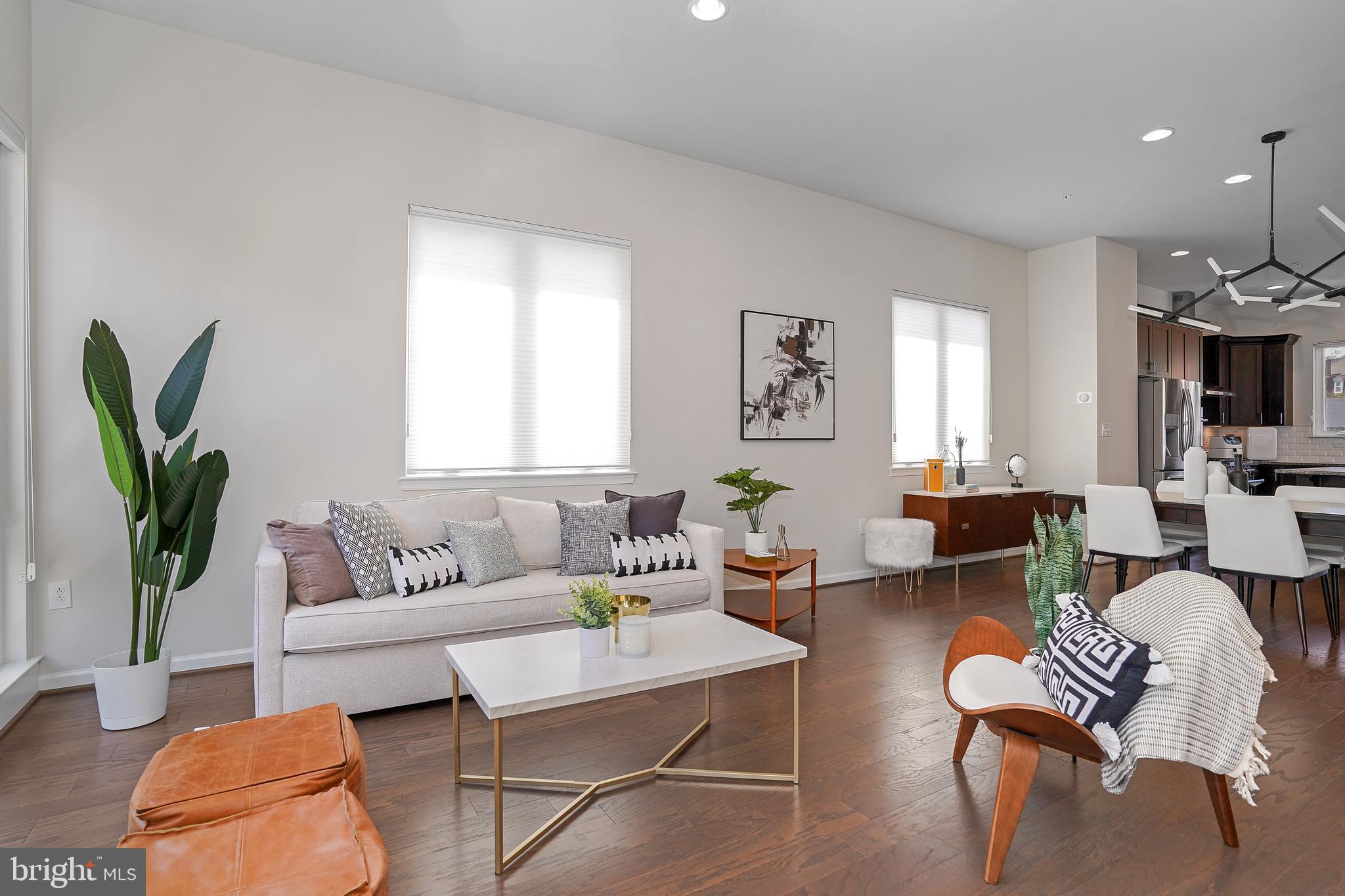 CAMBRIA SQUARE - Residential