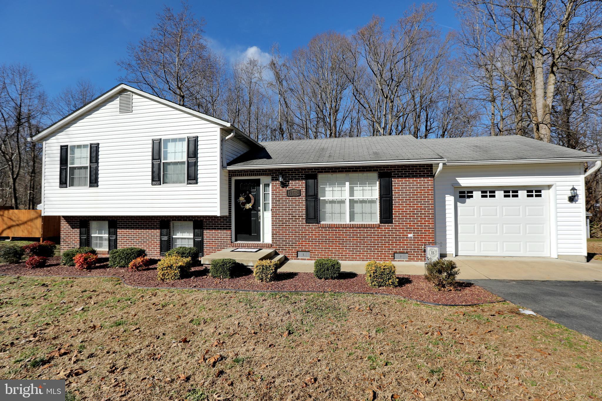 SUMMITT HILL - Residential