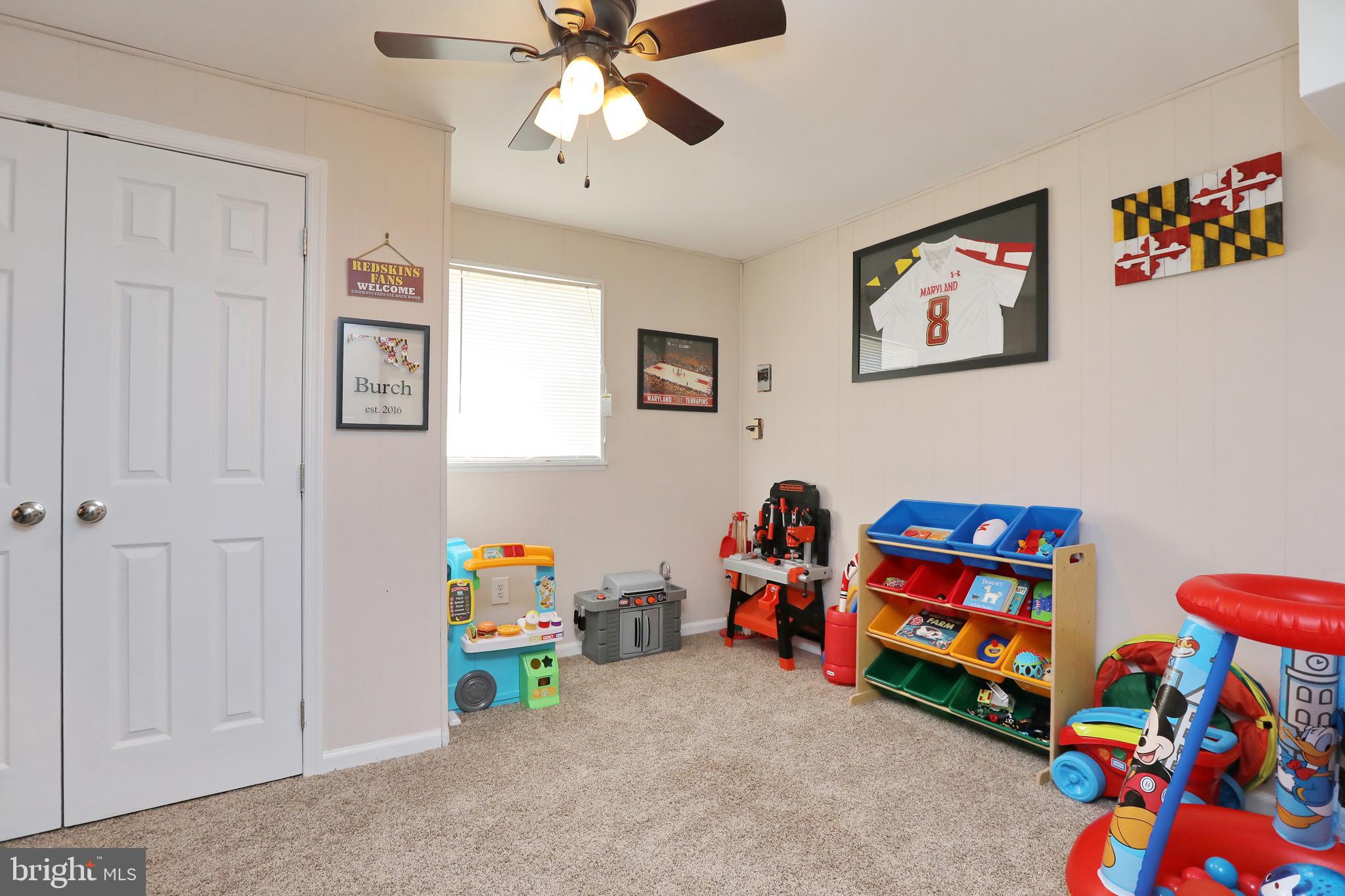 SUMMITT HILL - Residential