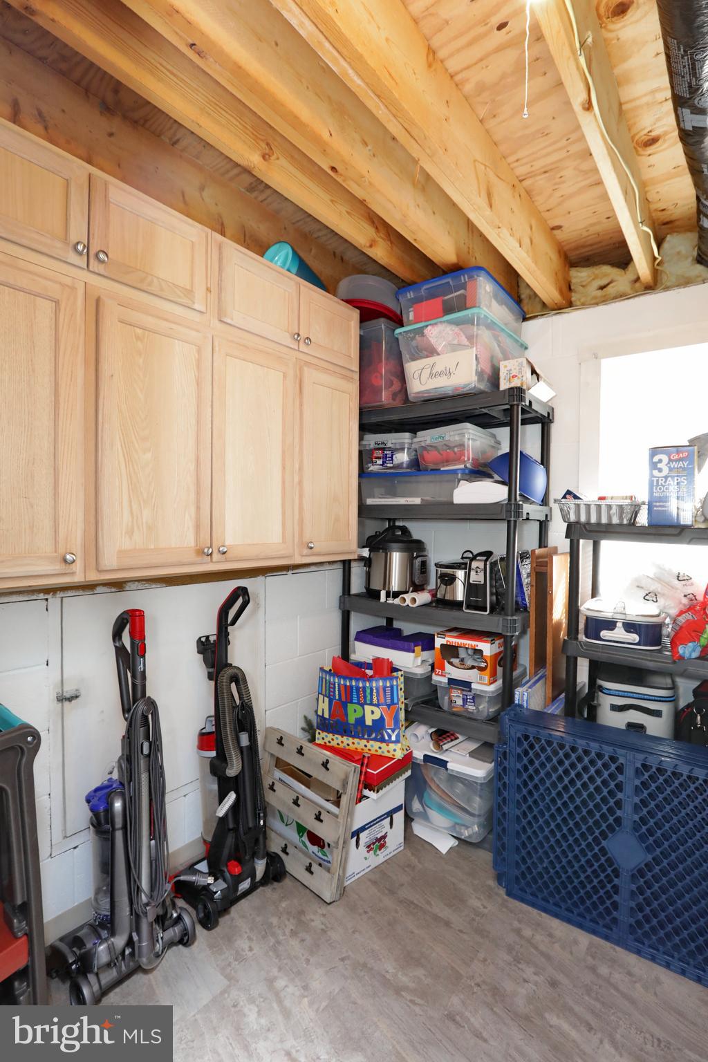 SUMMITT HILL - Residential