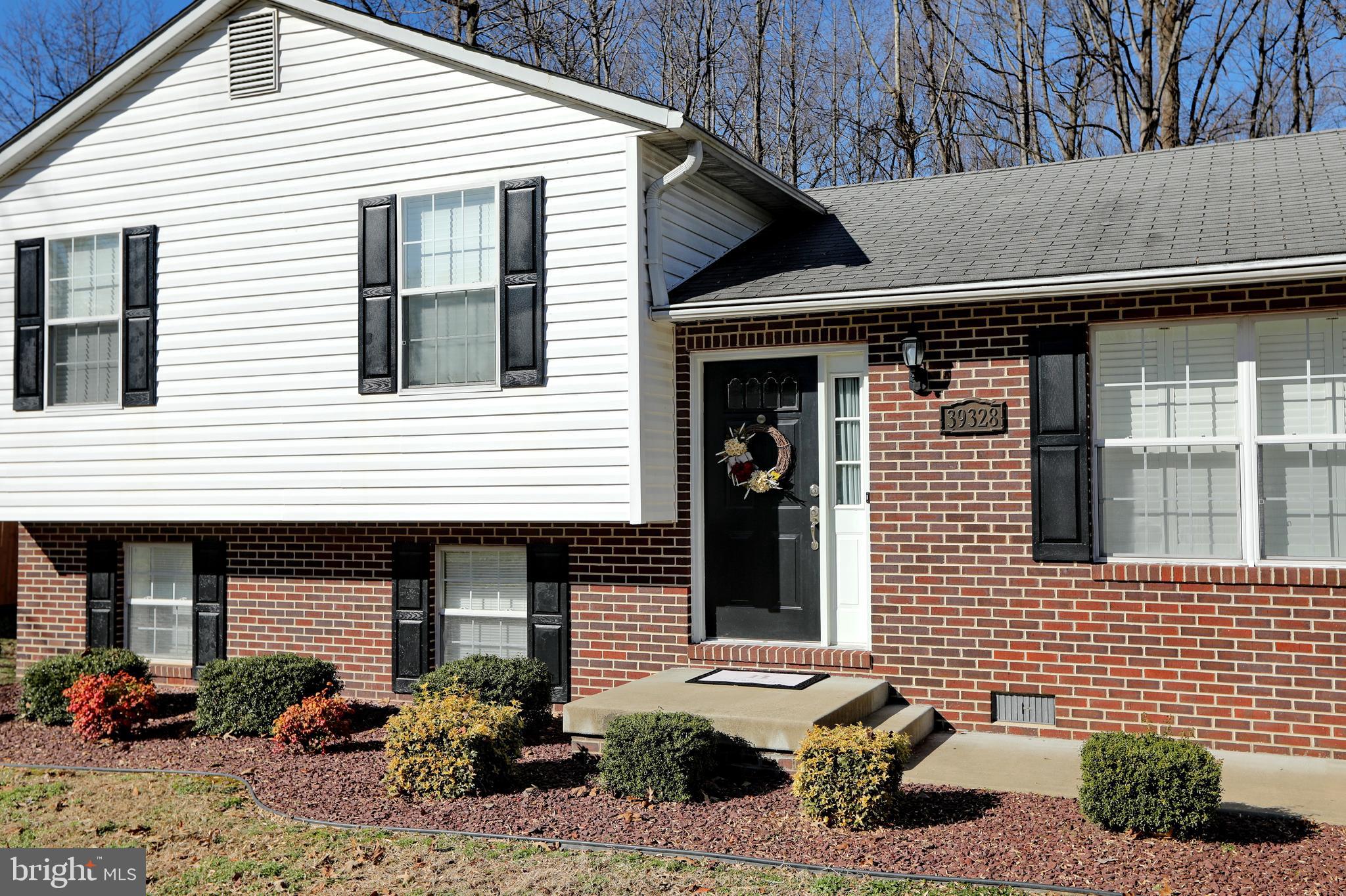 SUMMITT HILL - Residential