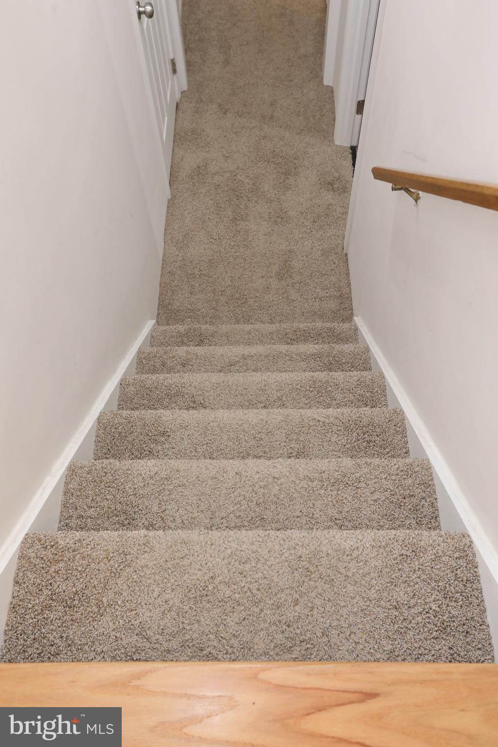 SUMMITT HILL - Residential