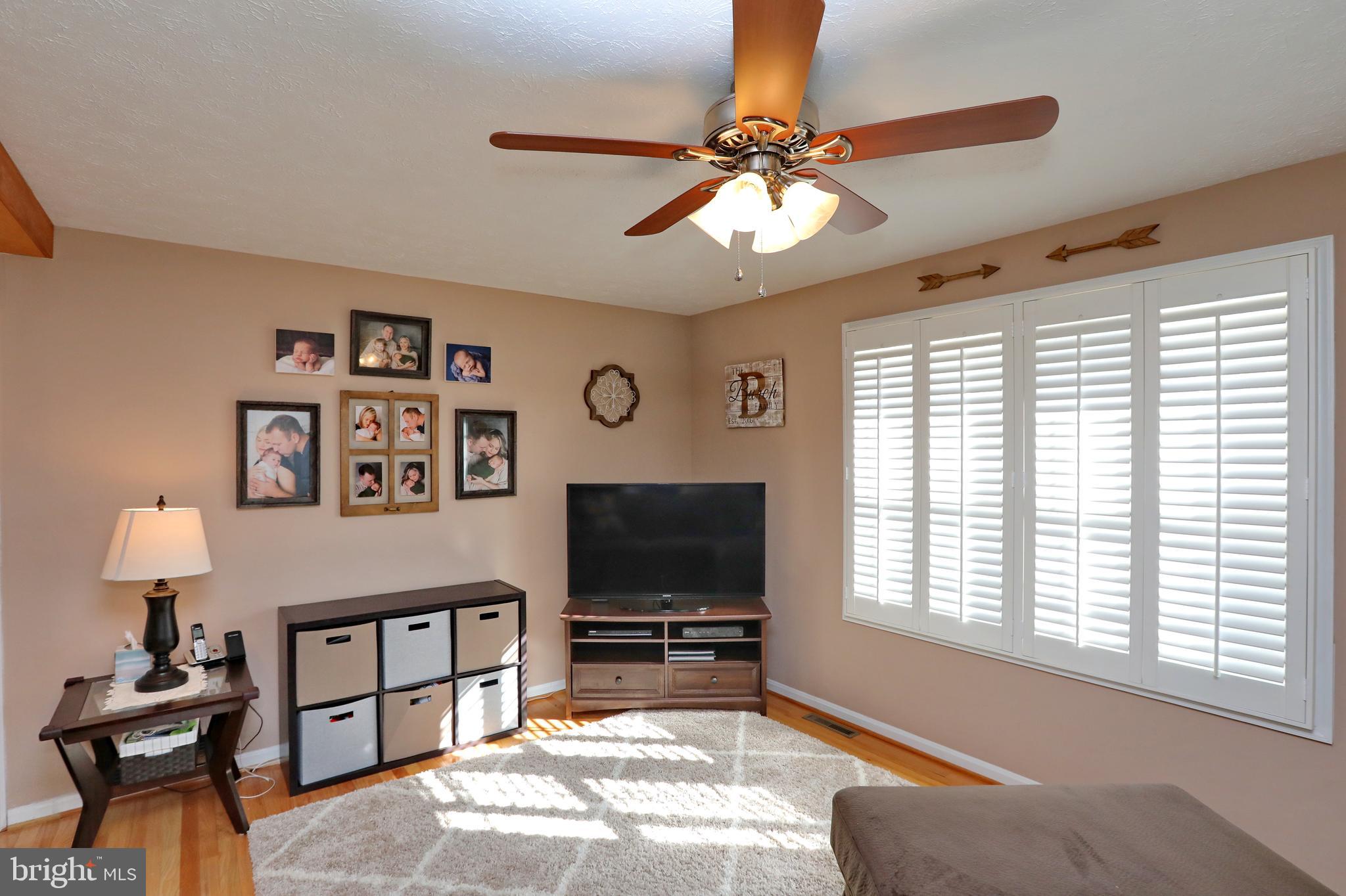 SUMMITT HILL - Residential